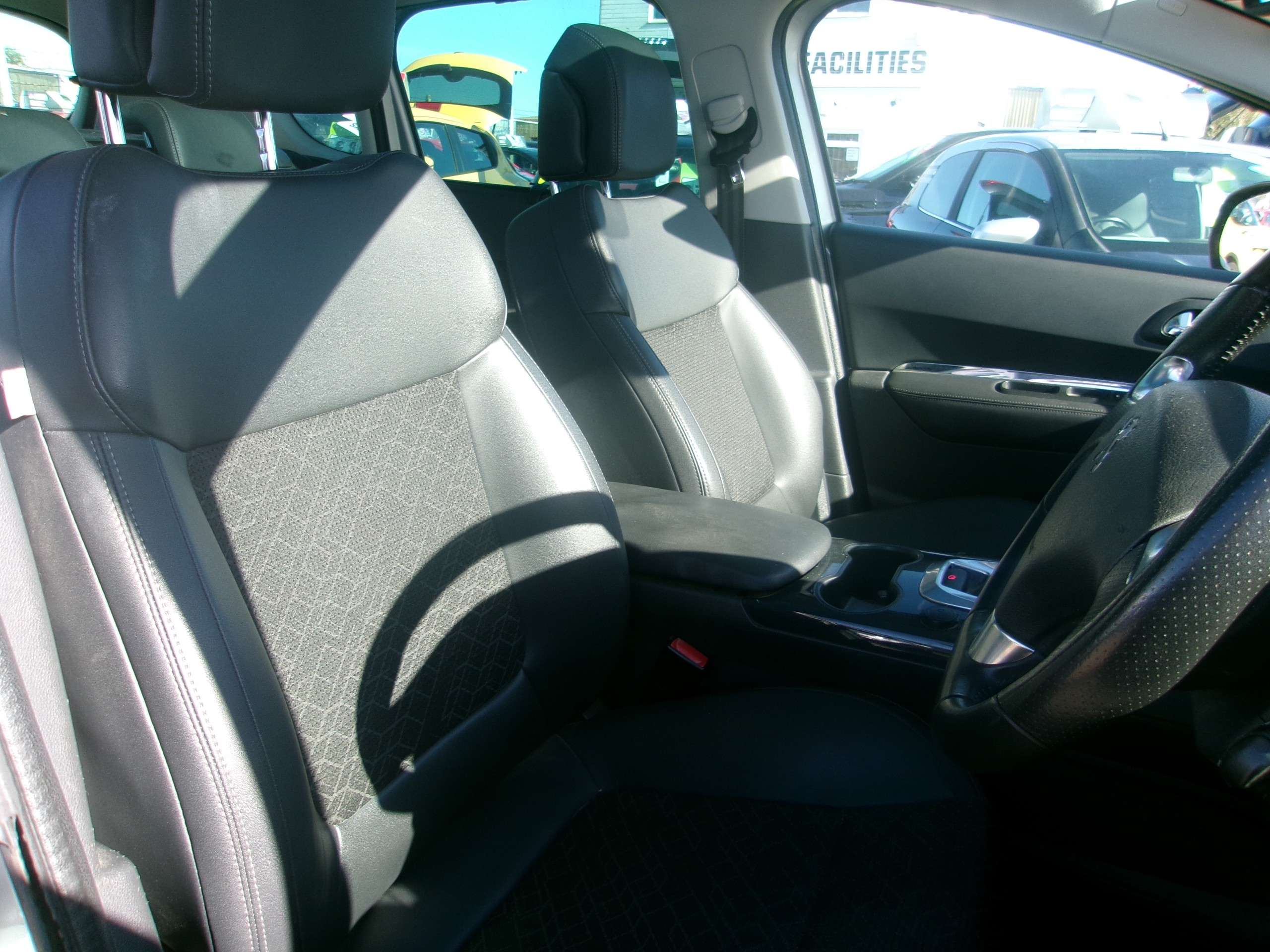 2016 PEUGEOT 3008 2016 PEUGEOT 3008