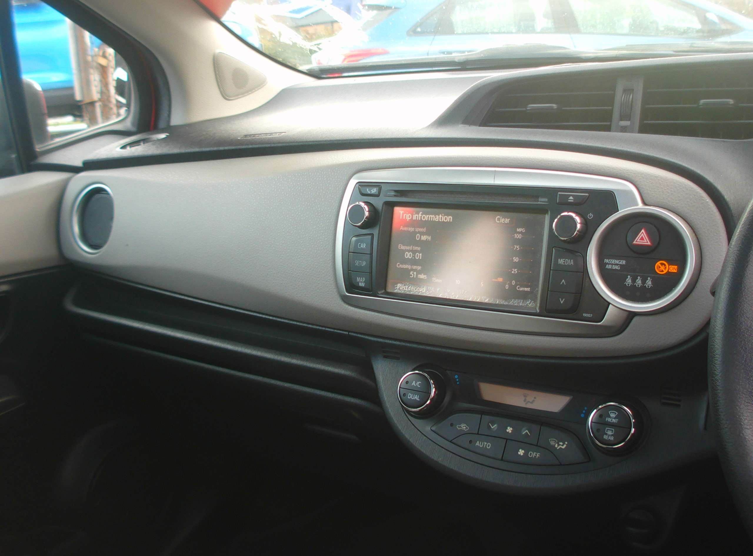 2012 TOYOTA YARIS 2012 TOYOTA YARIS