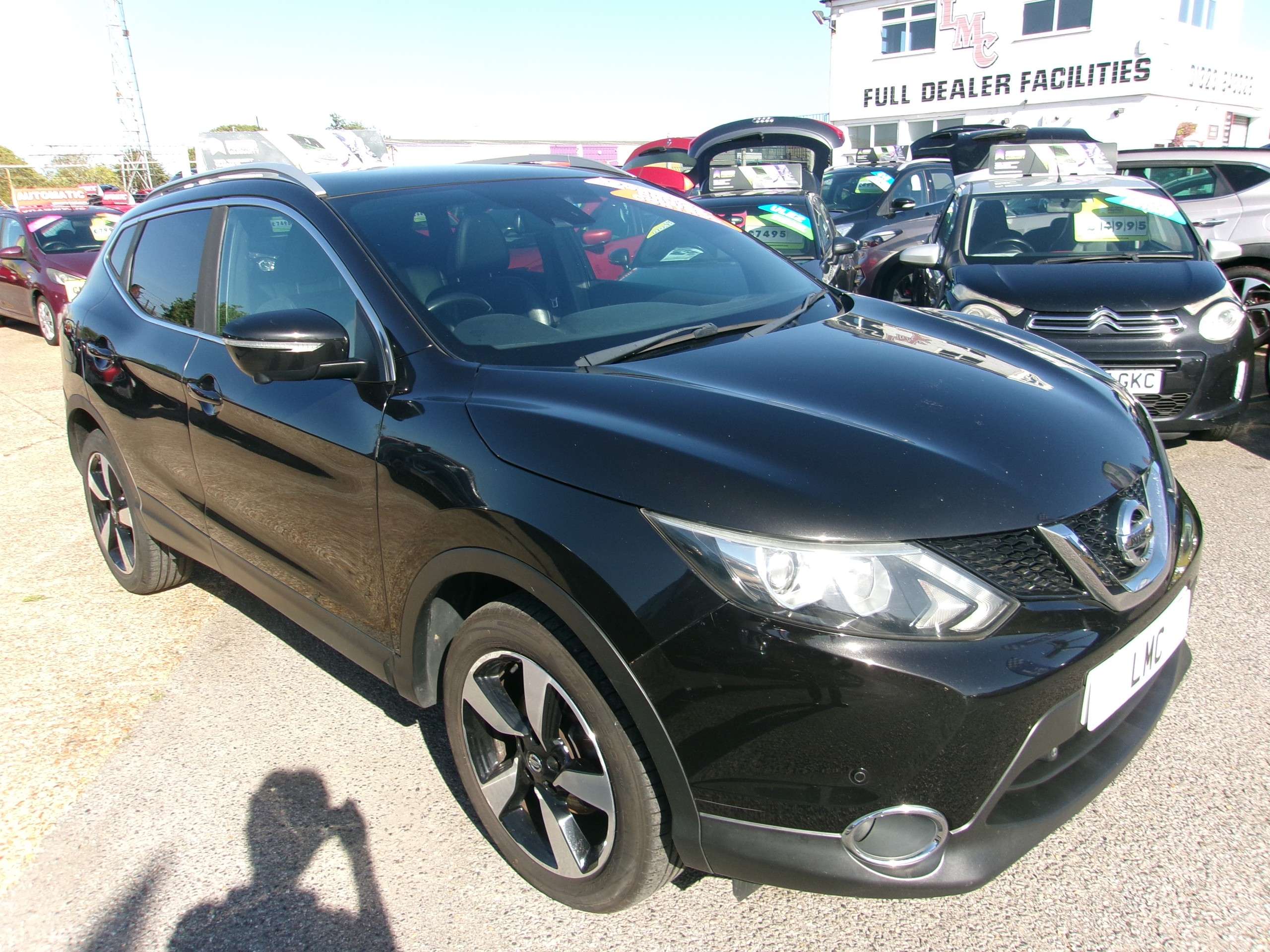 A 2017 NISSAN QASHQAI 1.2 DIG-T N-Vision SUV 5dr Petrol Manual 2WD Euro 6 (s/s) (115 ps) A 2017 NISSAN QASHQAI 1.2 DIG-T N-Vision SUV 5dr Petrol Manual 2WD Euro 6 (s/s) (115 ps)