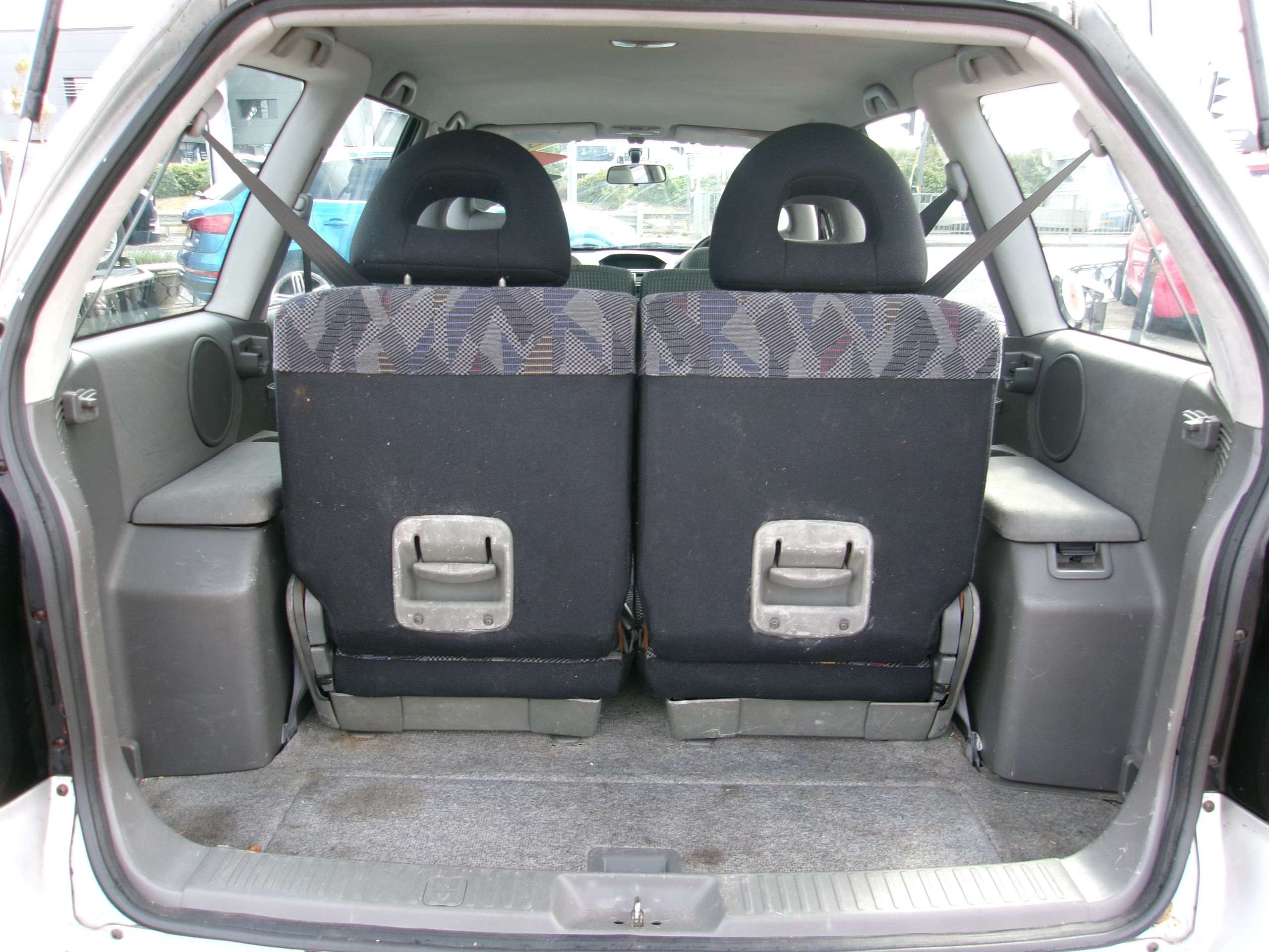 2002 MITSUBISHI SPACE WAGON 2002 MITSUBISHI SPACE WAGON