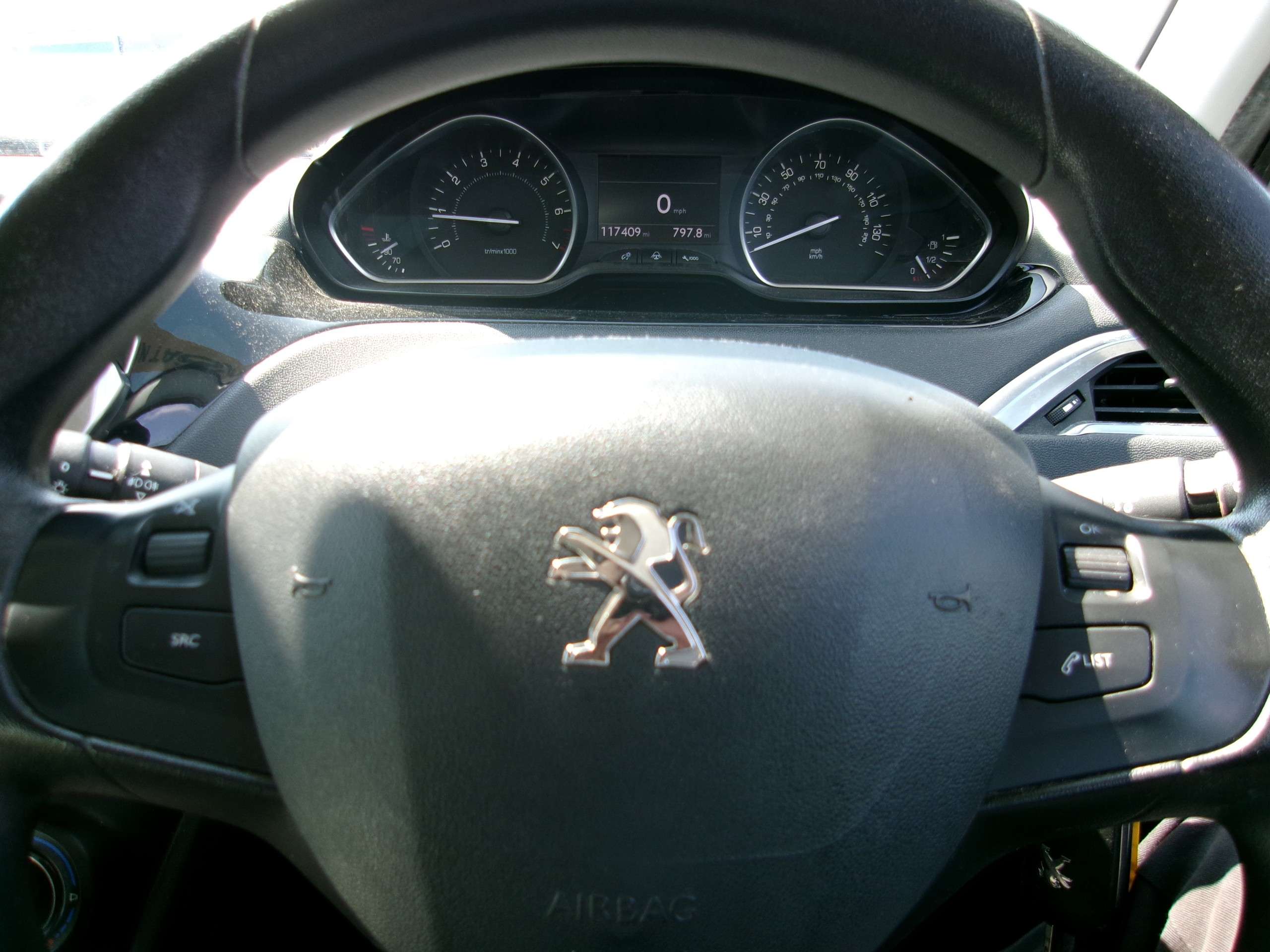 2012 PEUGEOT 208 2012 PEUGEOT 208
