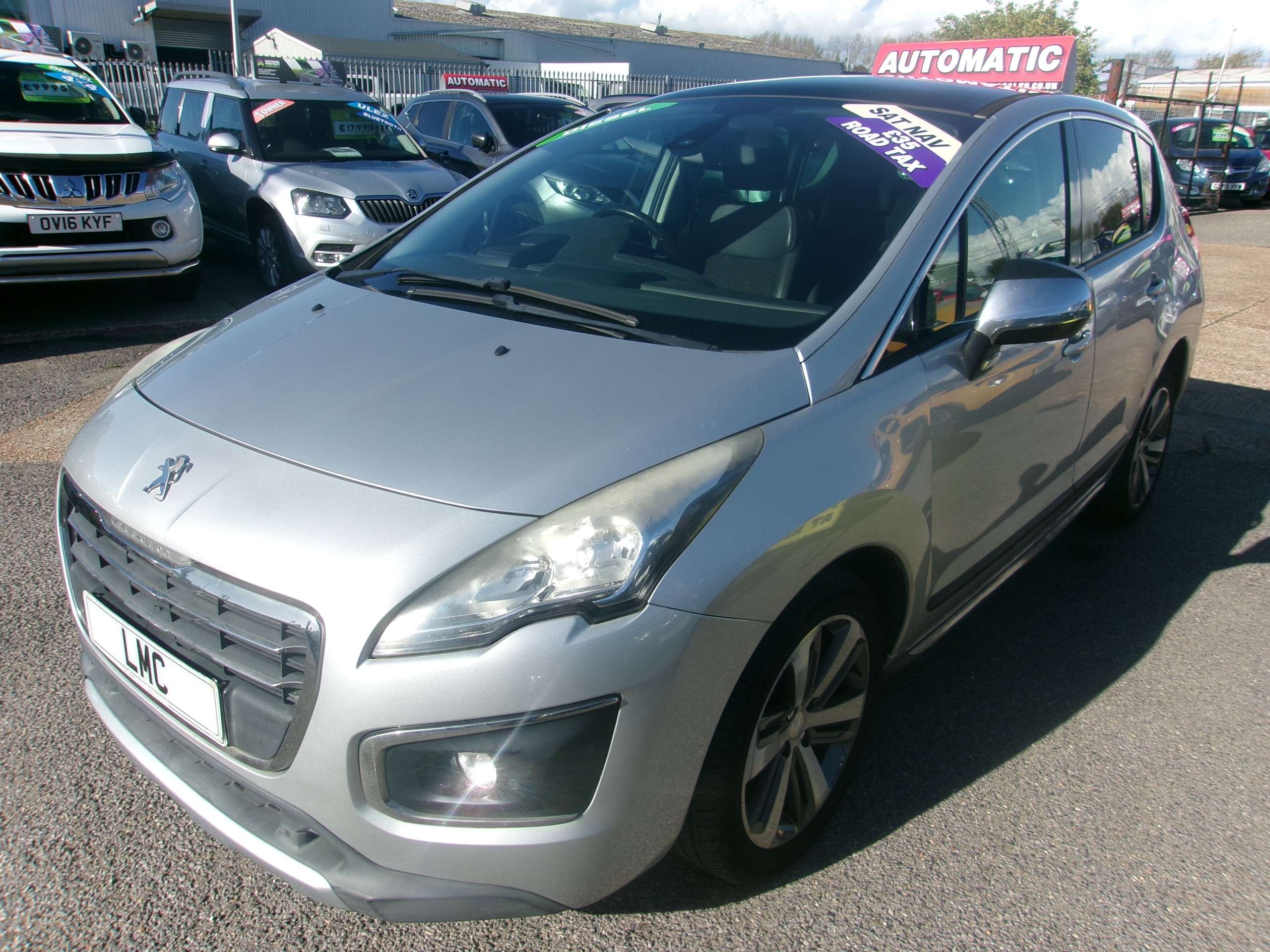 A 2016 PEUGEOT 3008 Automatic 1.6 BlueHDi Allure SUV 5dr Diesel EAT Euro 6 (s/s) (120 ps) A 2016 PEUGEOT 3008 Automatic 1.6 BlueHDi Allure SUV 5dr Diesel EAT Euro 6 (s/s) (120 ps)
