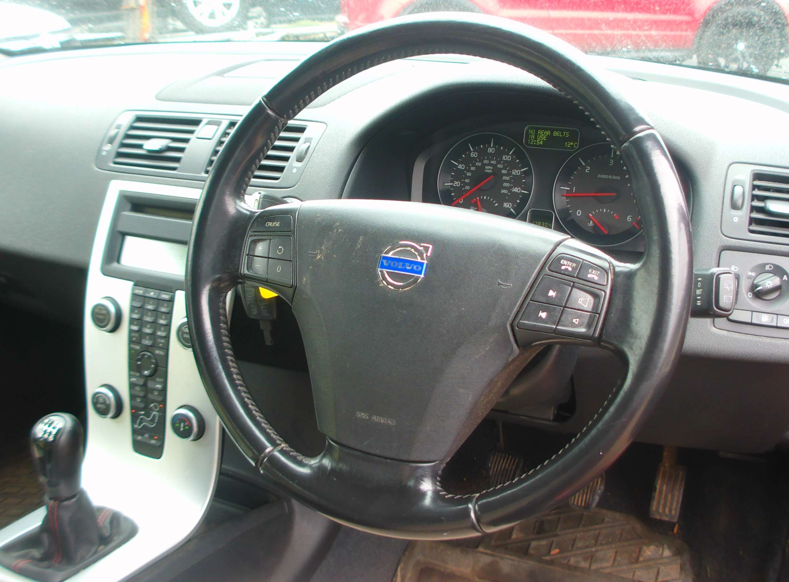 2011 VOLVO V50 2011 VOLVO V50