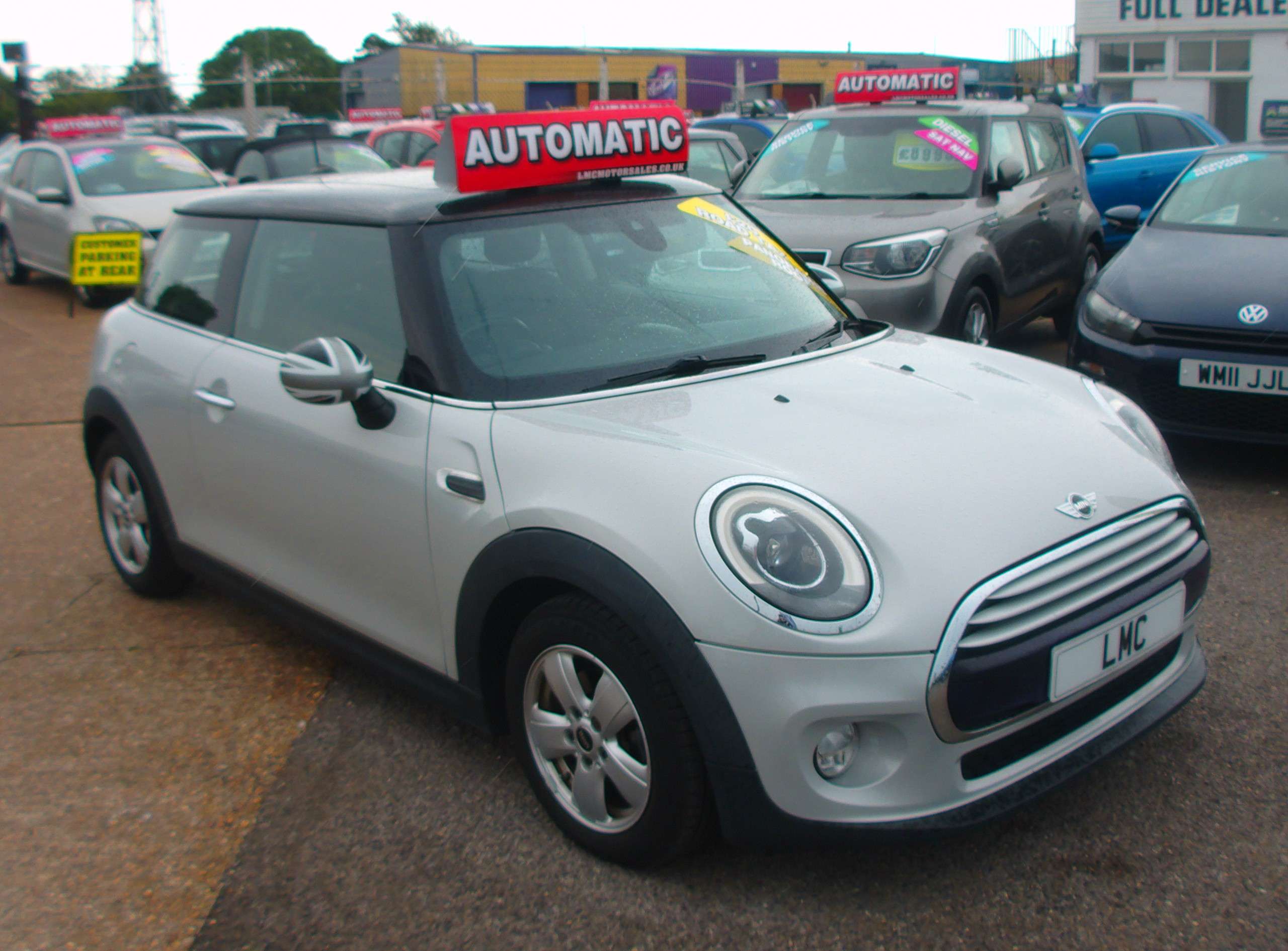 A 2015 MINI HATCH 1.5 Cooper Hatchback 3dr Petrol Auto Euro 6 (s/s) (136 ps) A 2015 MINI HATCH 1.5 Cooper Hatchback 3dr Petrol Auto Euro 6 (s/s) (136 ps)