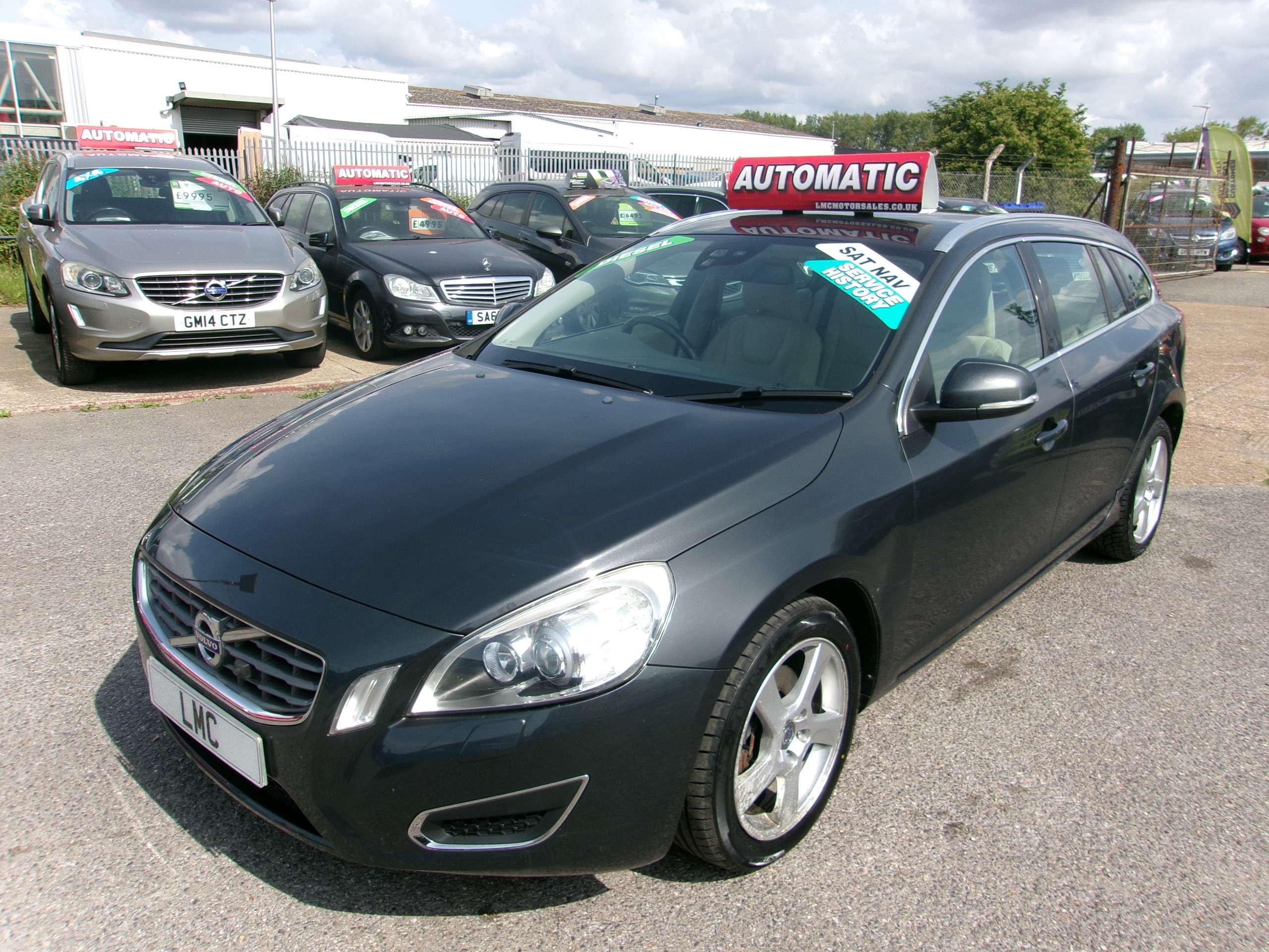 A 2011 VOLVO V60 Automatic 2.0 D3 SE Lux Estate 5dr Diesel Geartronic (s/s) (163 ps) A 2011 VOLVO V60 Automatic 2.0 D3 SE Lux Estate 5dr Diesel Geartronic (s/s) (163 ps)