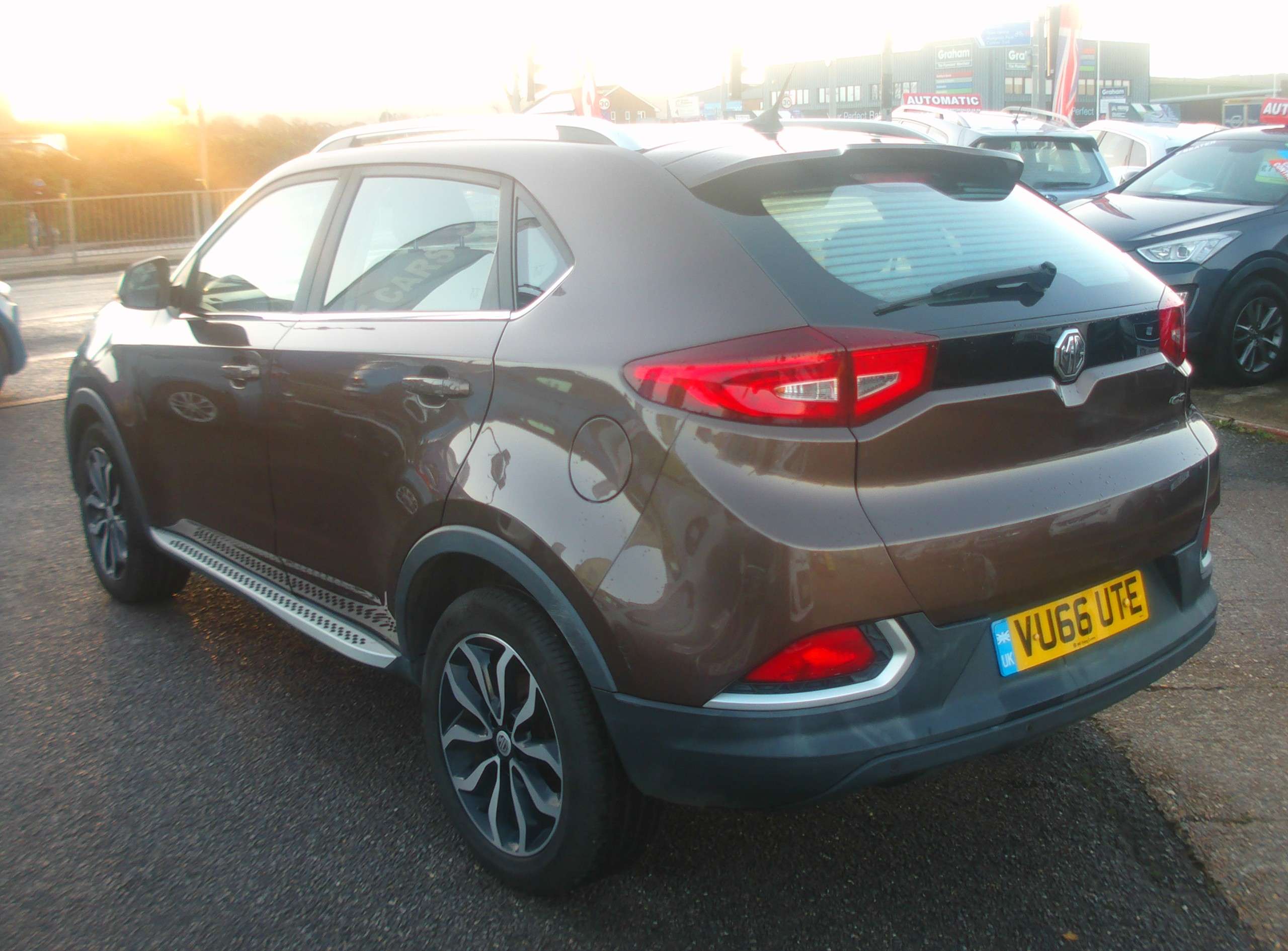 2016 MG GS 2016 MG GS