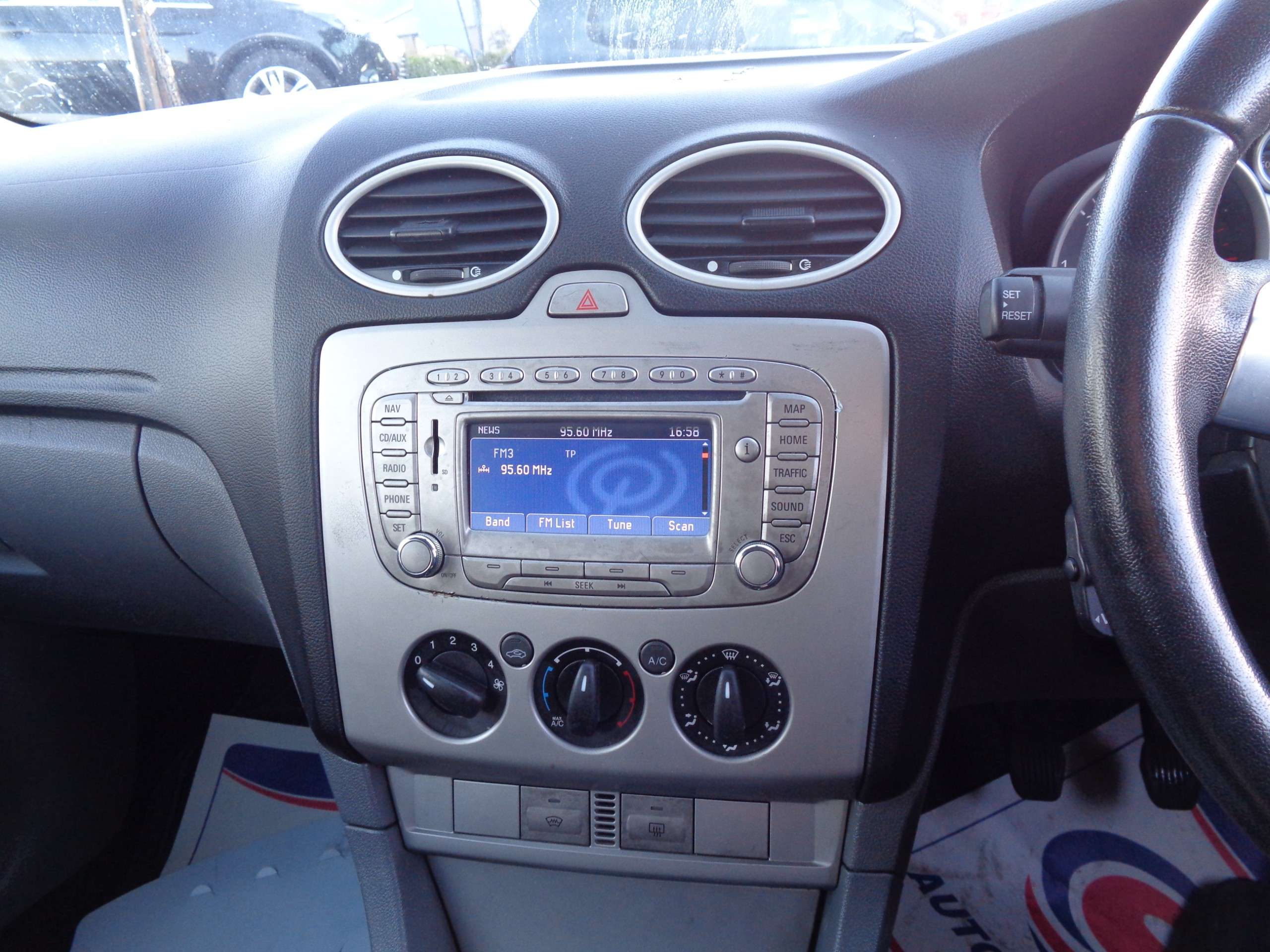 2011 FORD FOCUS 2011 FORD FOCUS