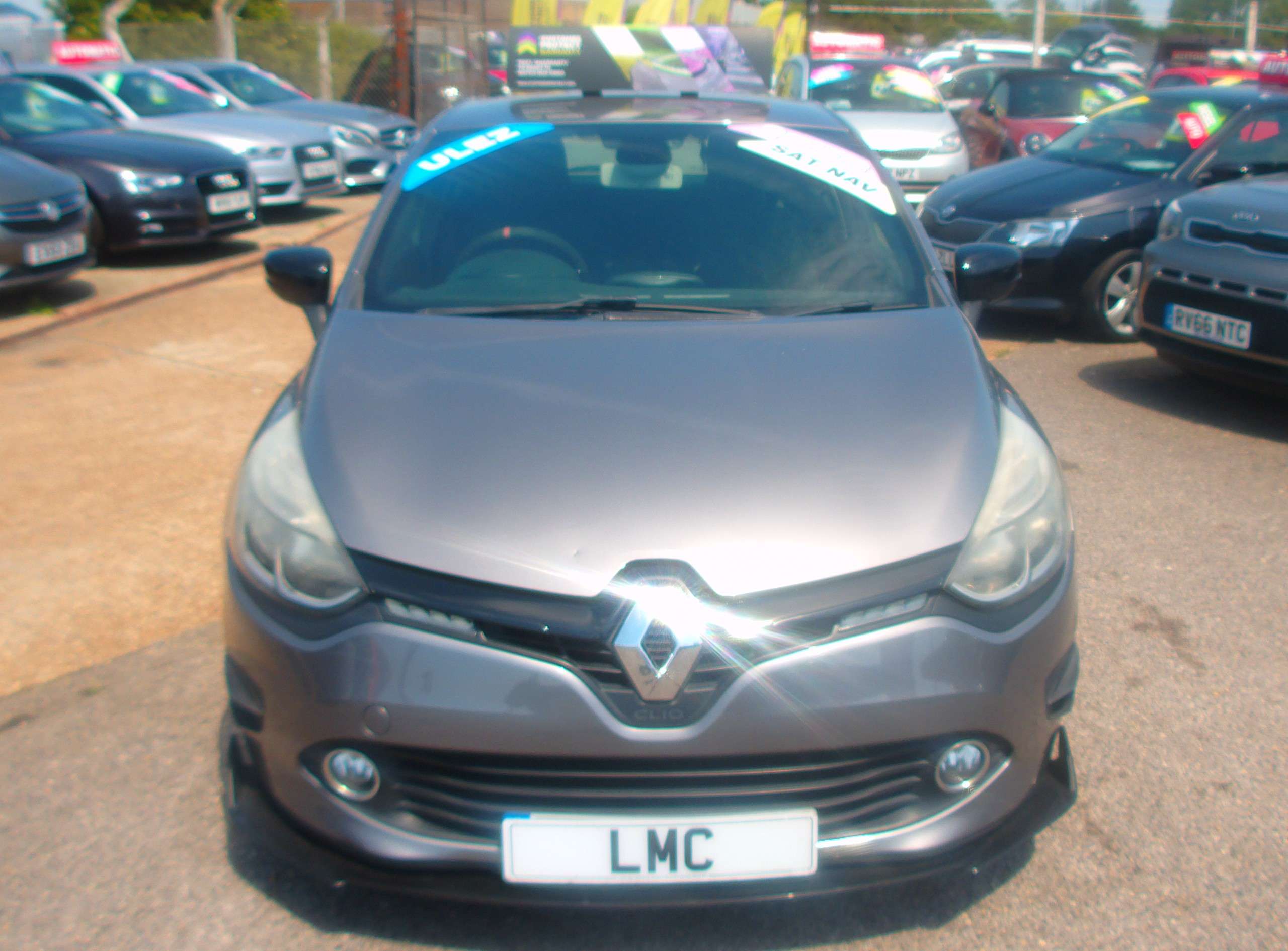 A 2013 RENAULT CLIO DYNAMIQUE MEDIANAV A 2013 RENAULT CLIO DYNAMIQUE MEDIANAV