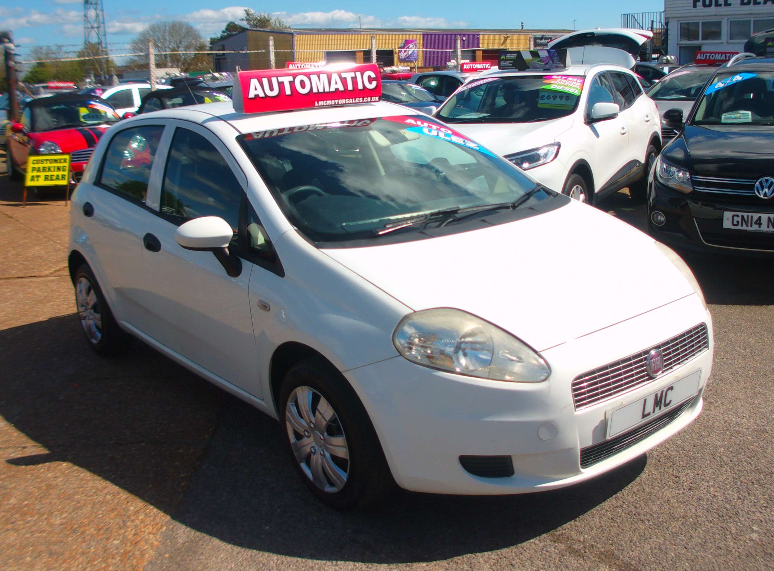 A 2009 FIAT GRANDE PUNTO 1.4 Active Hatchback 5dr Petrol Auto A 2009 FIAT GRANDE PUNTO 1.4 Active Hatchback 5dr Petrol Auto