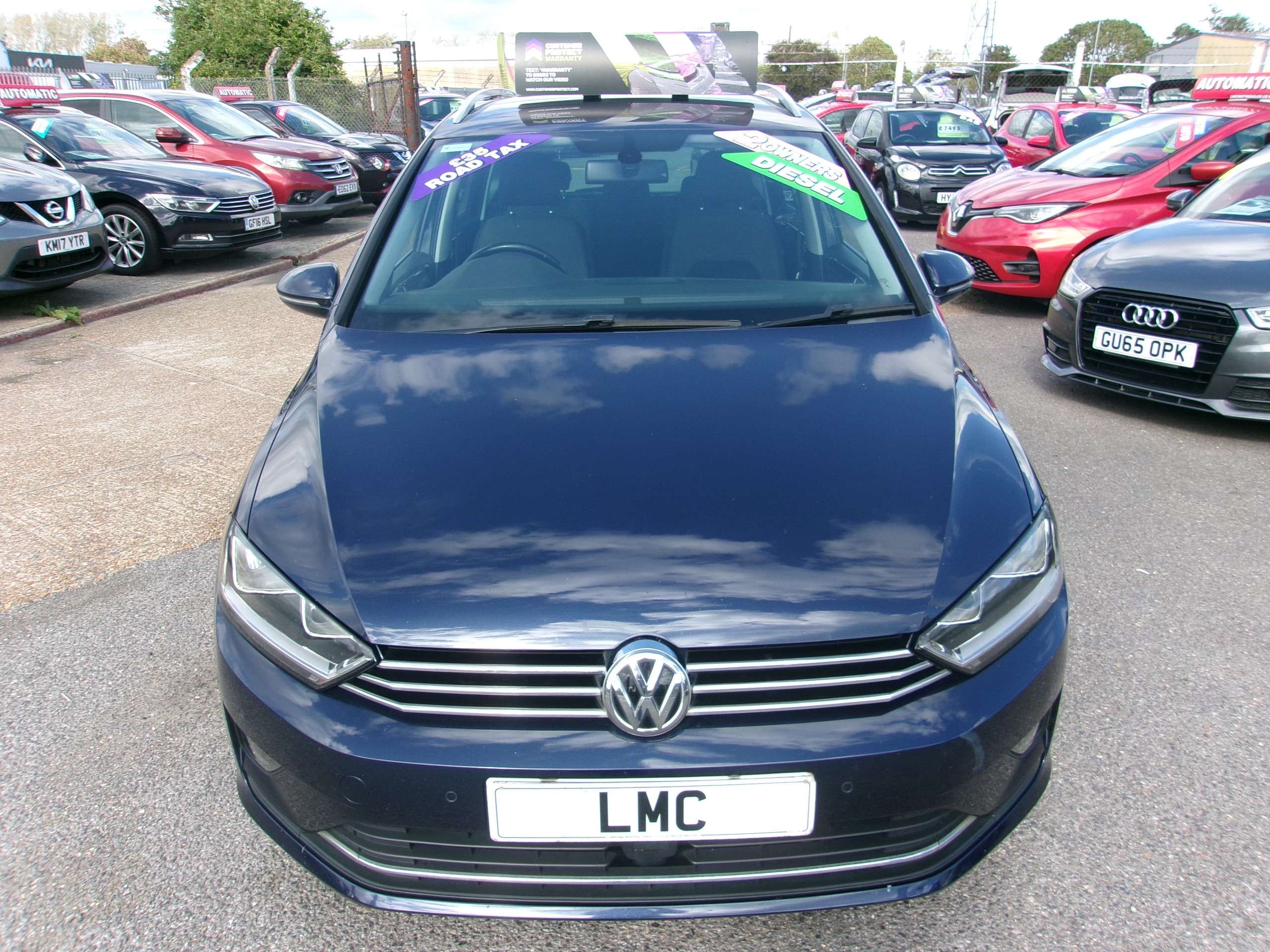 A 2015 VOLKSWAGEN GOLF SV Grand Tourer 2.0 TDI A 2015 VOLKSWAGEN GOLF SV Grand Tourer 2.0 TDI