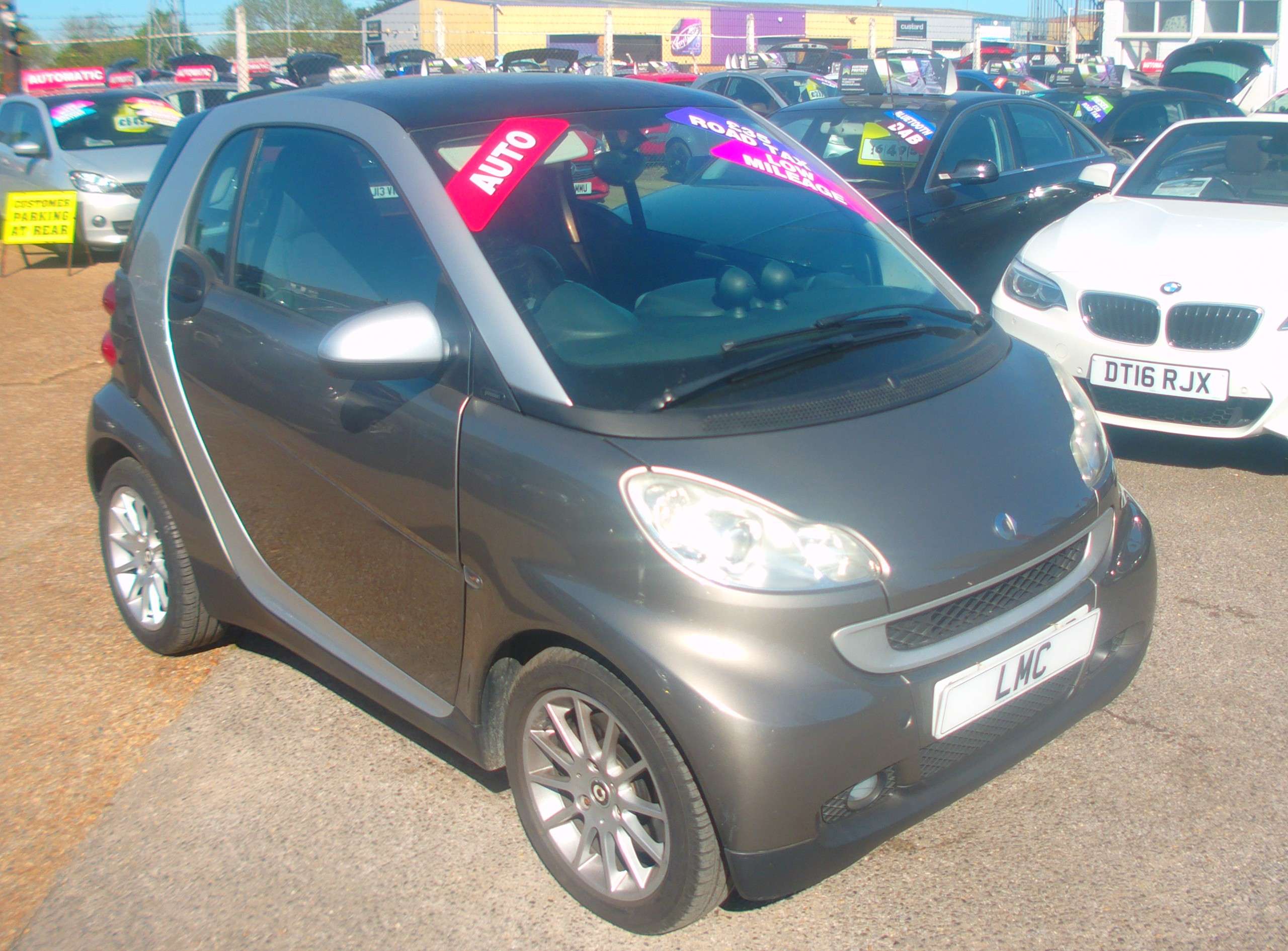 A 2010 SMART FORTWO 1.0 Passion Coupe 2dr Petrol SoftTouch (84 bhp) A 2010 SMART FORTWO 1.0 Passion Coupe 2dr Petrol SoftTouch (84 bhp)