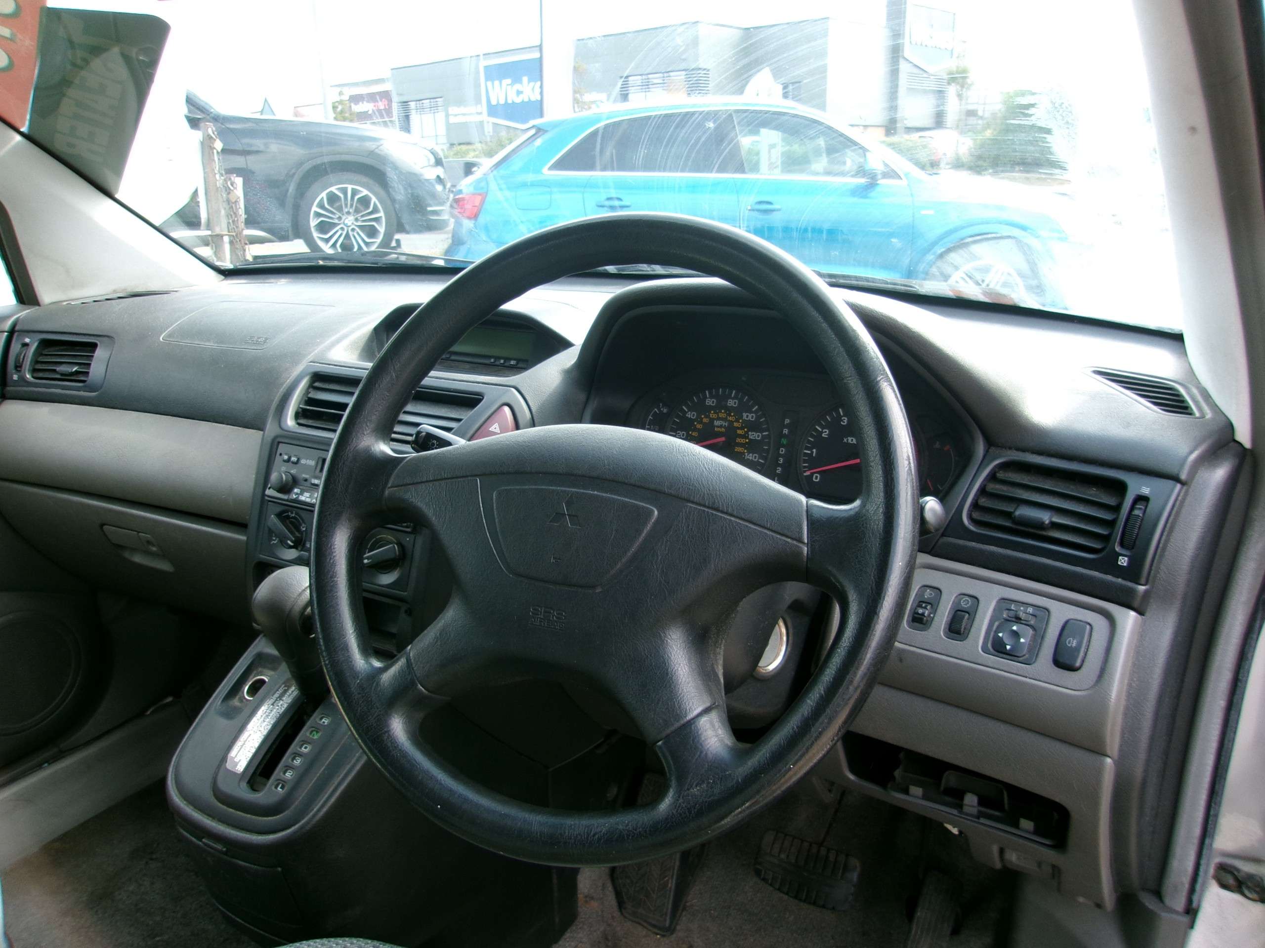 2002 MITSUBISHI SPACE WAGON 2002 MITSUBISHI SPACE WAGON