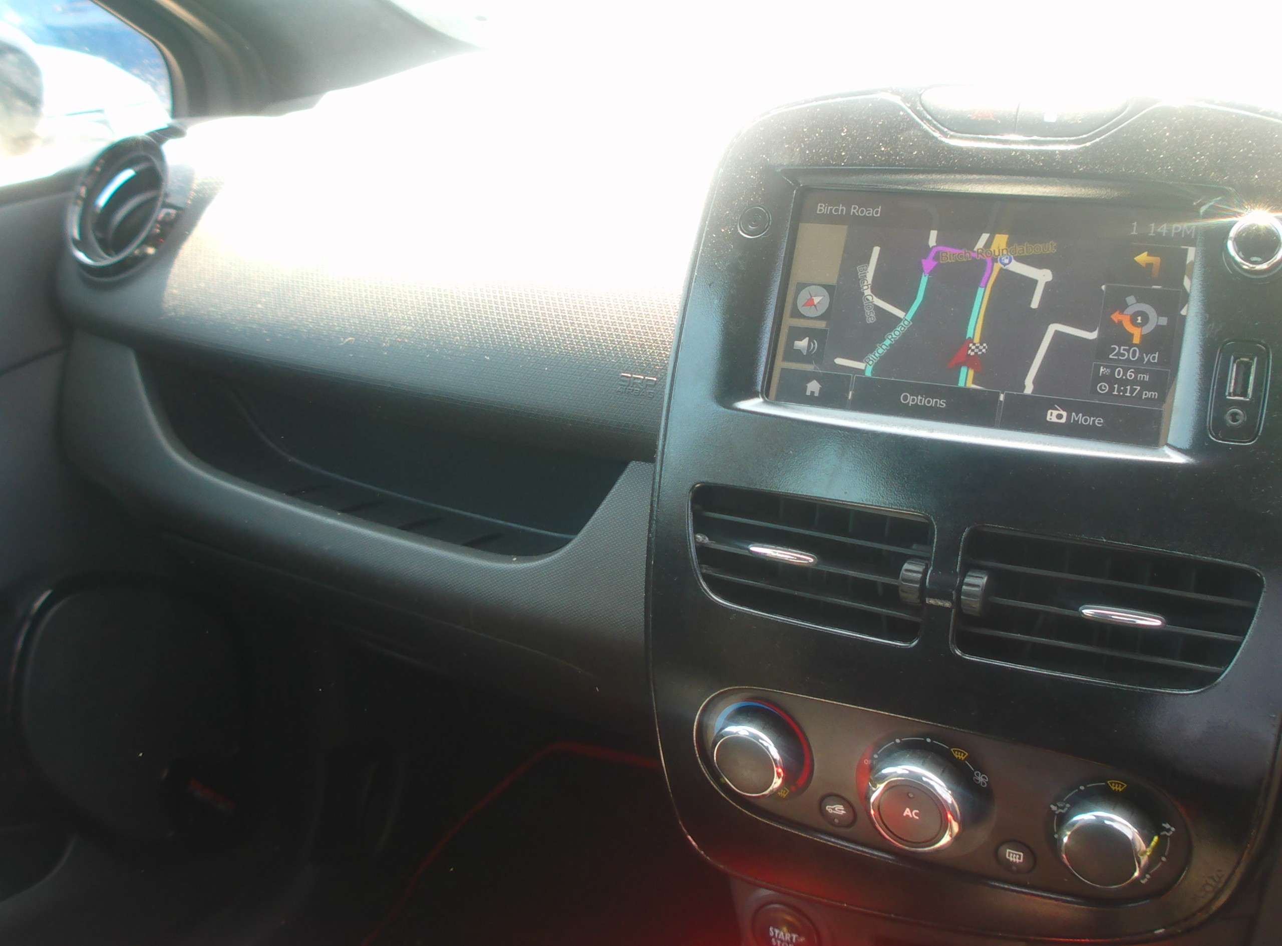2013 RENAULT CLIO 2013 RENAULT CLIO