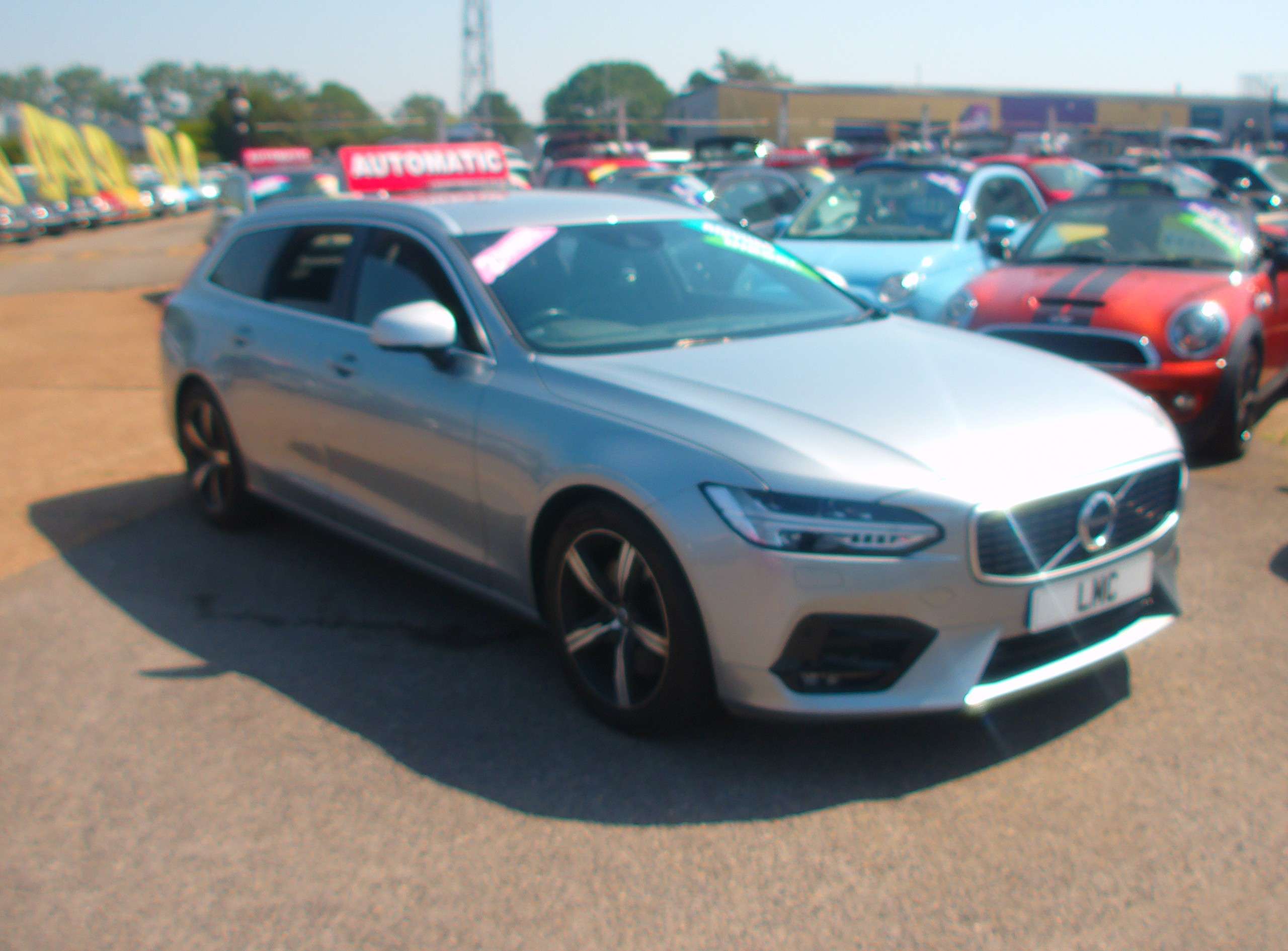 A 2017 VOLVO V90 AUTO AWD 2.0 D5 PowerPulse R-Design Estate 5dr Diesel Auto AWD Euro 6 (s/s) (235 ps) A 2017 VOLVO V90 AUTO AWD 2.0 D5 PowerPulse R-Design Estate 5dr Diesel Auto AWD Euro 6 (s/s) (235 ps)
