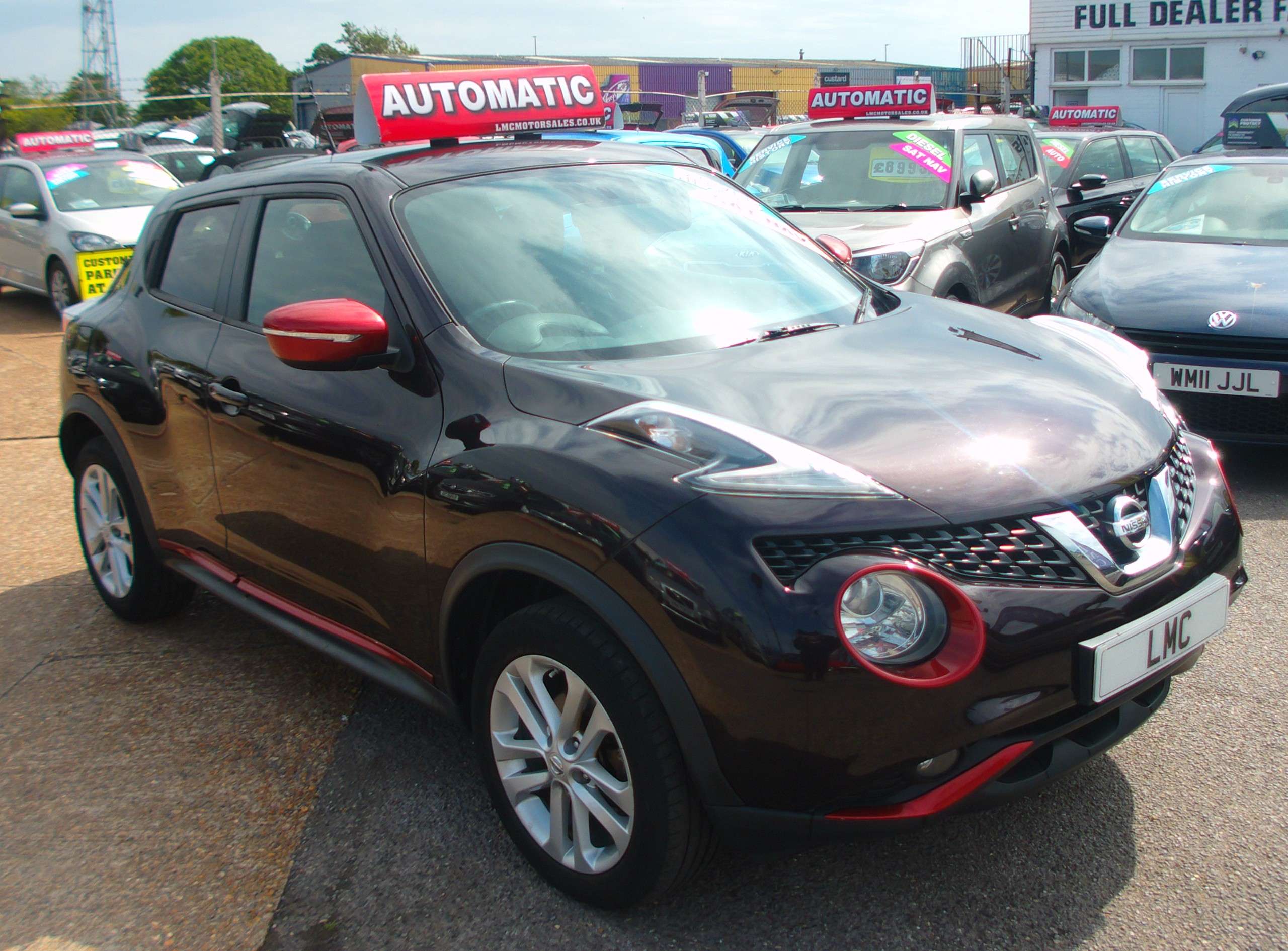 A 2015 NISSAN JUKE 1.6 Acenta Premium SUV 5dr Petrol XTRON (117 ps) A 2015 NISSAN JUKE 1.6 Acenta Premium SUV 5dr Petrol XTRON (117 ps)