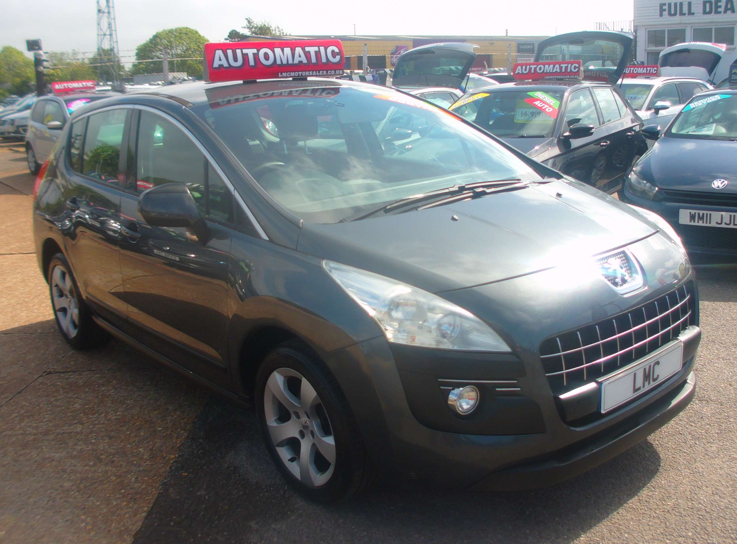 A 2010 PEUGEOT 3008 1.6 HDi Sport SUV 5dr Diesel EGC (110 bhp) A 2010 PEUGEOT 3008 1.6 HDi Sport SUV 5dr Diesel EGC (110 bhp)