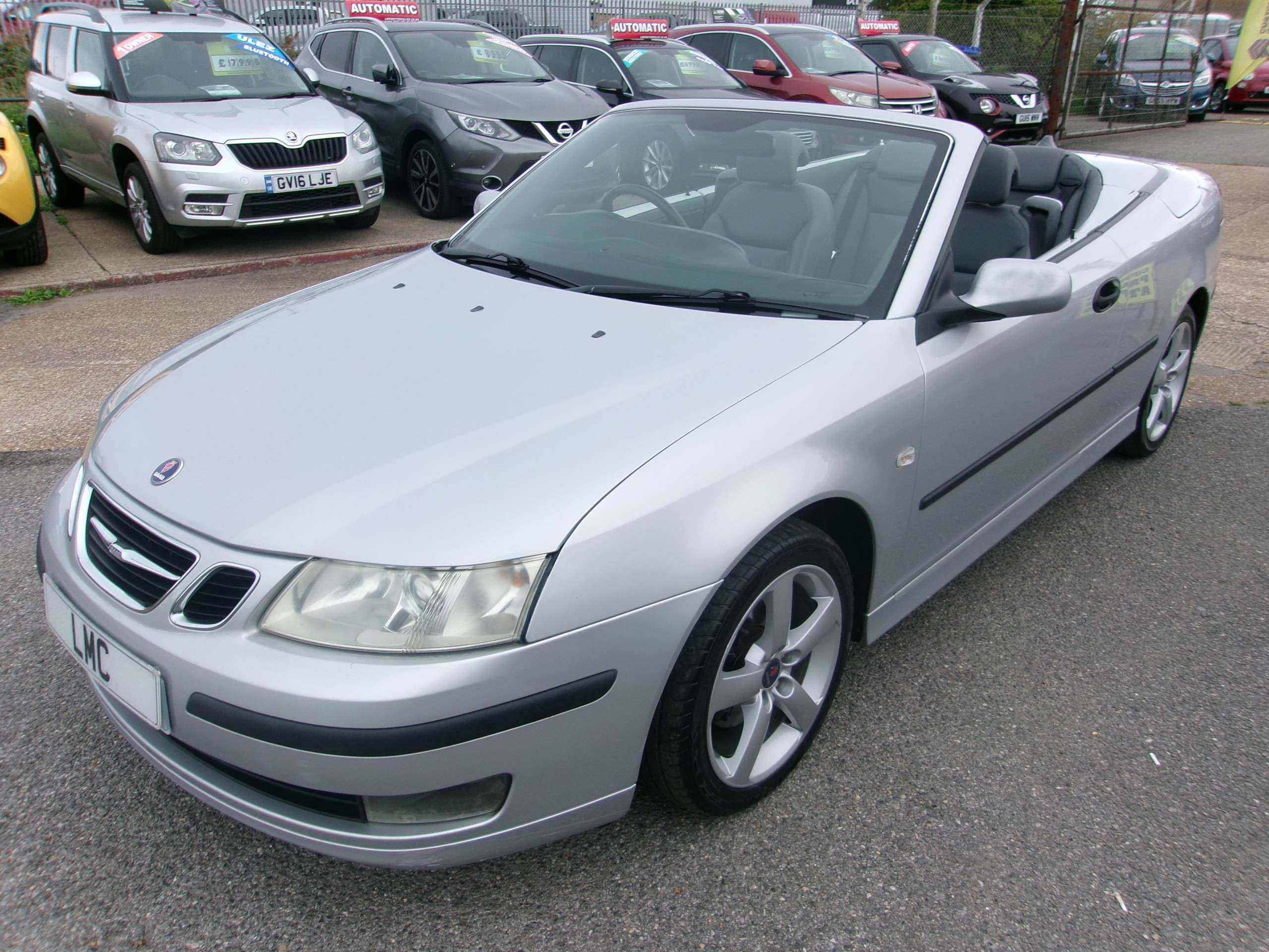 A 2006 SAAB 9-3 2.0T Vector Convertible 2dr Petrol Manual (206 g/km, 150 bhp) A 2006 SAAB 9-3 2.0T Vector Convertible 2dr Petrol Manual (206 g/km, 150 bhp)