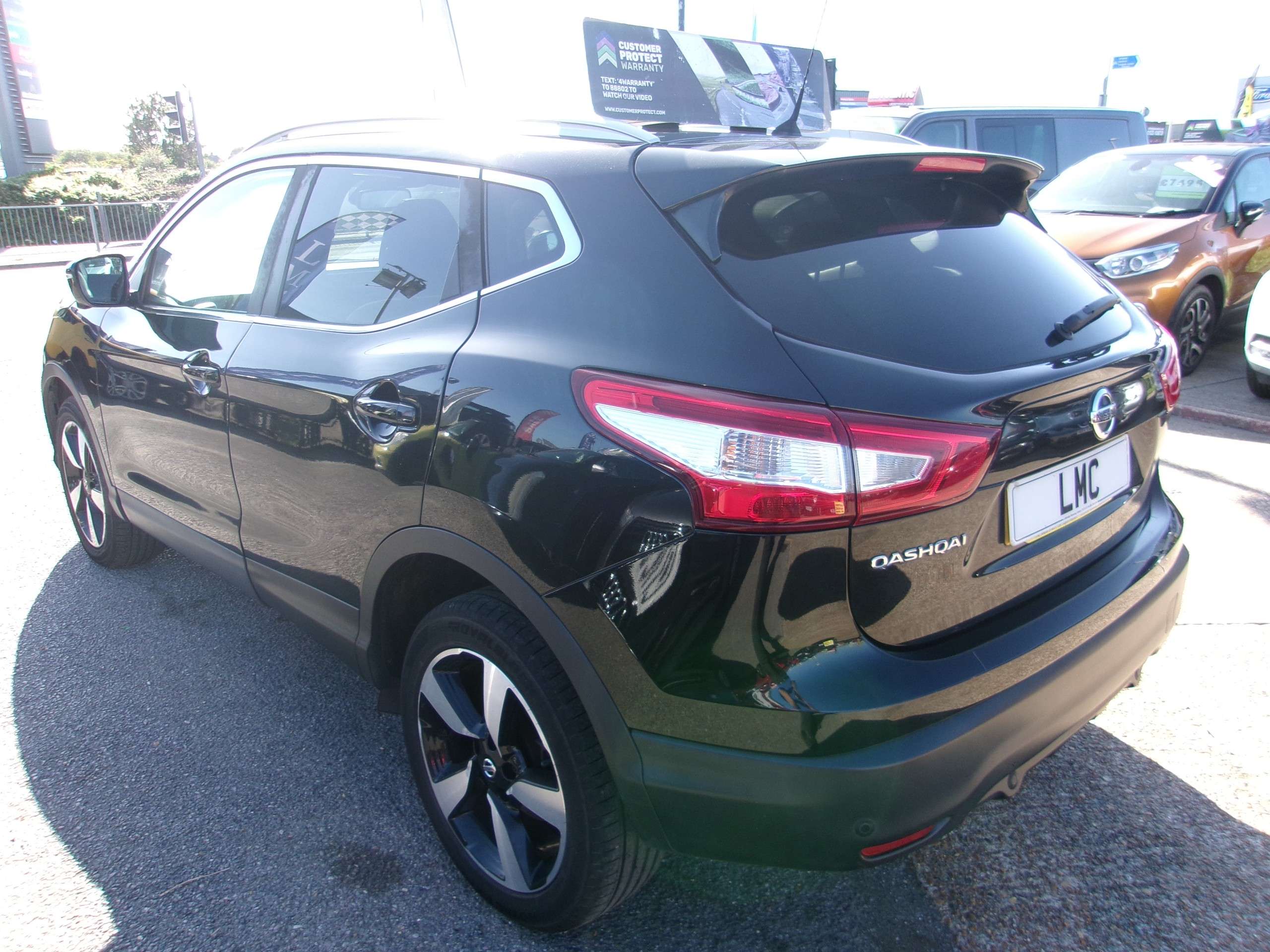 A 2017 NISSAN QASHQAI 1.2 DIG-T N-Vision SUV 5dr Petrol Manual 2WD Euro 6 (s/s) (115 ps) A 2017 NISSAN QASHQAI 1.2 DIG-T N-Vision SUV 5dr Petrol Manual 2WD Euro 6 (s/s) (115 ps)