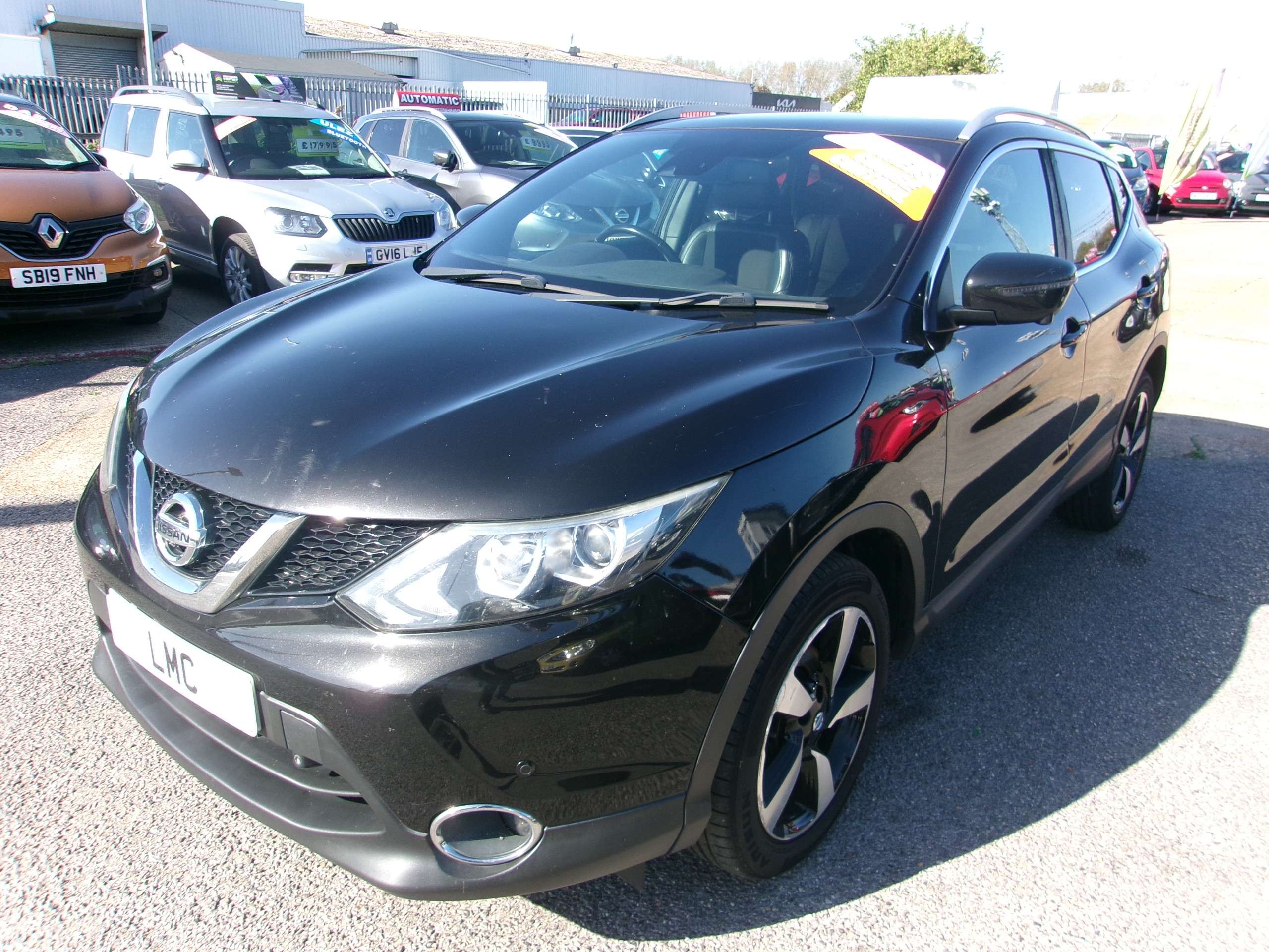 A 2017 NISSAN QASHQAI 1.2 DIG-T N-Vision SUV 5dr Petrol Manual 2WD Euro 6 (s/s) (115 ps) A 2017 NISSAN QASHQAI 1.2 DIG-T N-Vision SUV 5dr Petrol Manual 2WD Euro 6 (s/s) (115 ps)