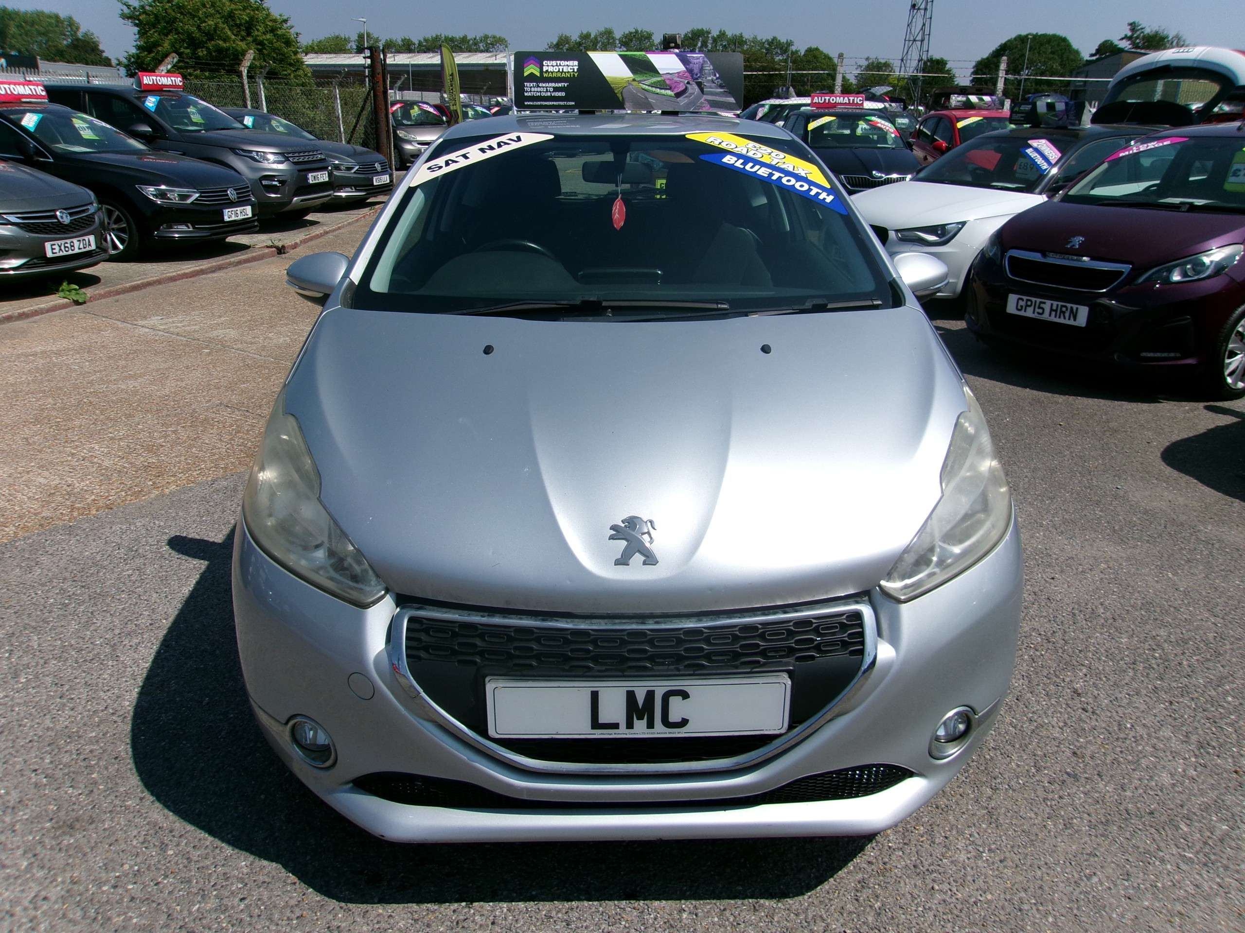 A 2012 PEUGEOT 208 1.2 VTi Active Hatchback 3dr Petrol Manual Euro 5 (82 ps) A 2012 PEUGEOT 208 1.2 VTi Active Hatchback 3dr Petrol Manual Euro 5 (82 ps)