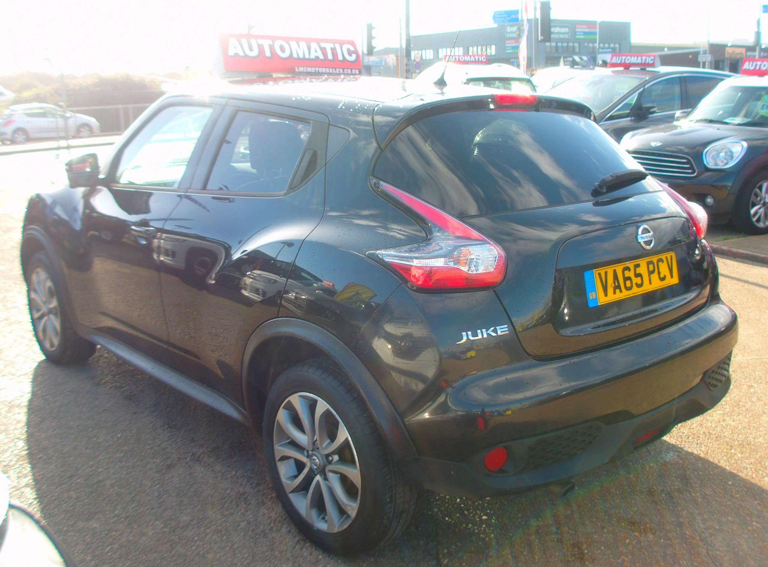 A 2016 NISSAN JUKE 1.6 Tekna SUV 5dr Petrol XTRON Euro 6 A 2016 NISSAN JUKE 1.6 Tekna SUV 5dr Petrol XTRON Euro 6