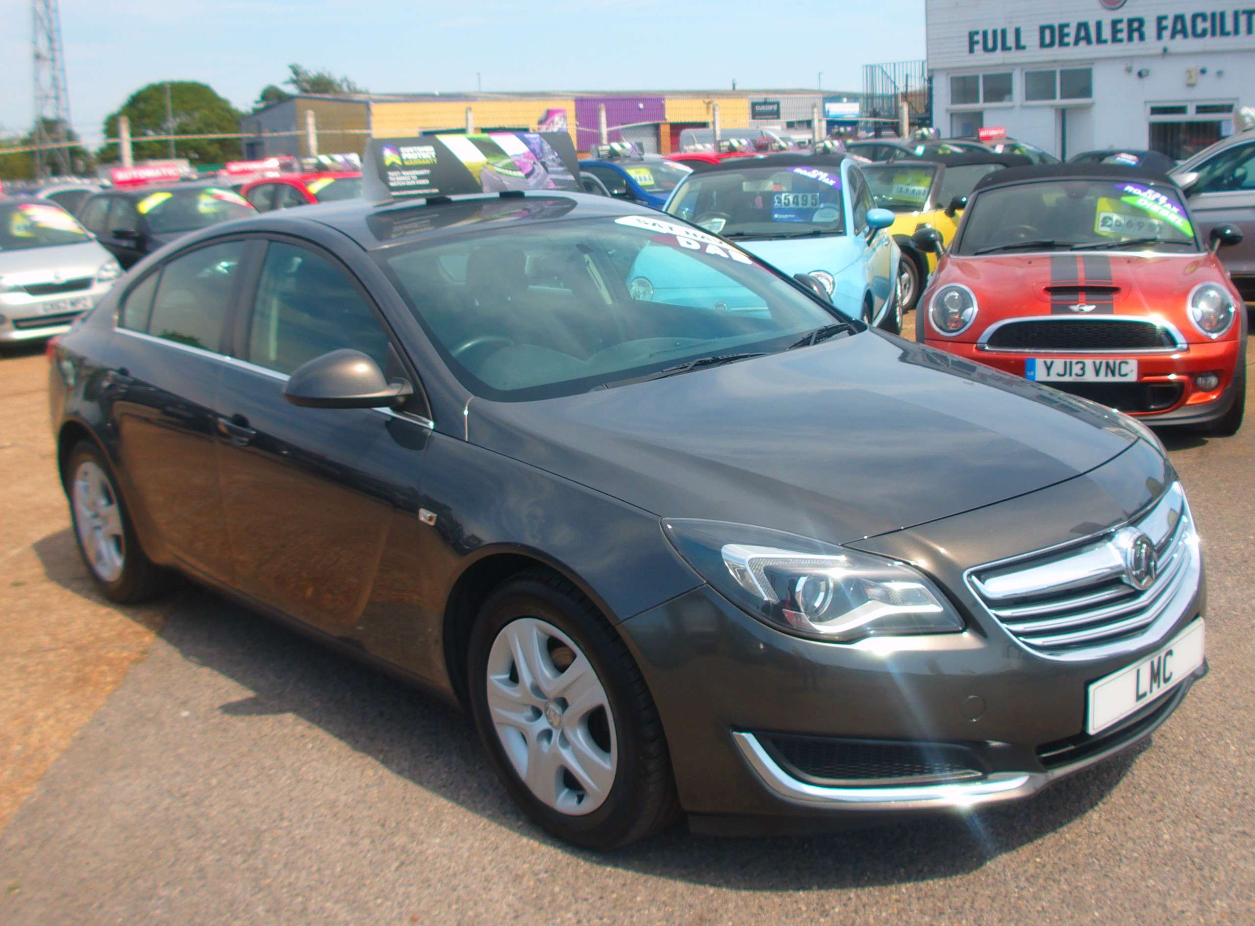A 2013 VAUXHALL INSIGNIA 1.8 16V Design Nav Hatchback 5dr Petrol Manual (140 ps) A 2013 VAUXHALL INSIGNIA 1.8 16V Design Nav Hatchback 5dr Petrol Manual (140 ps)
