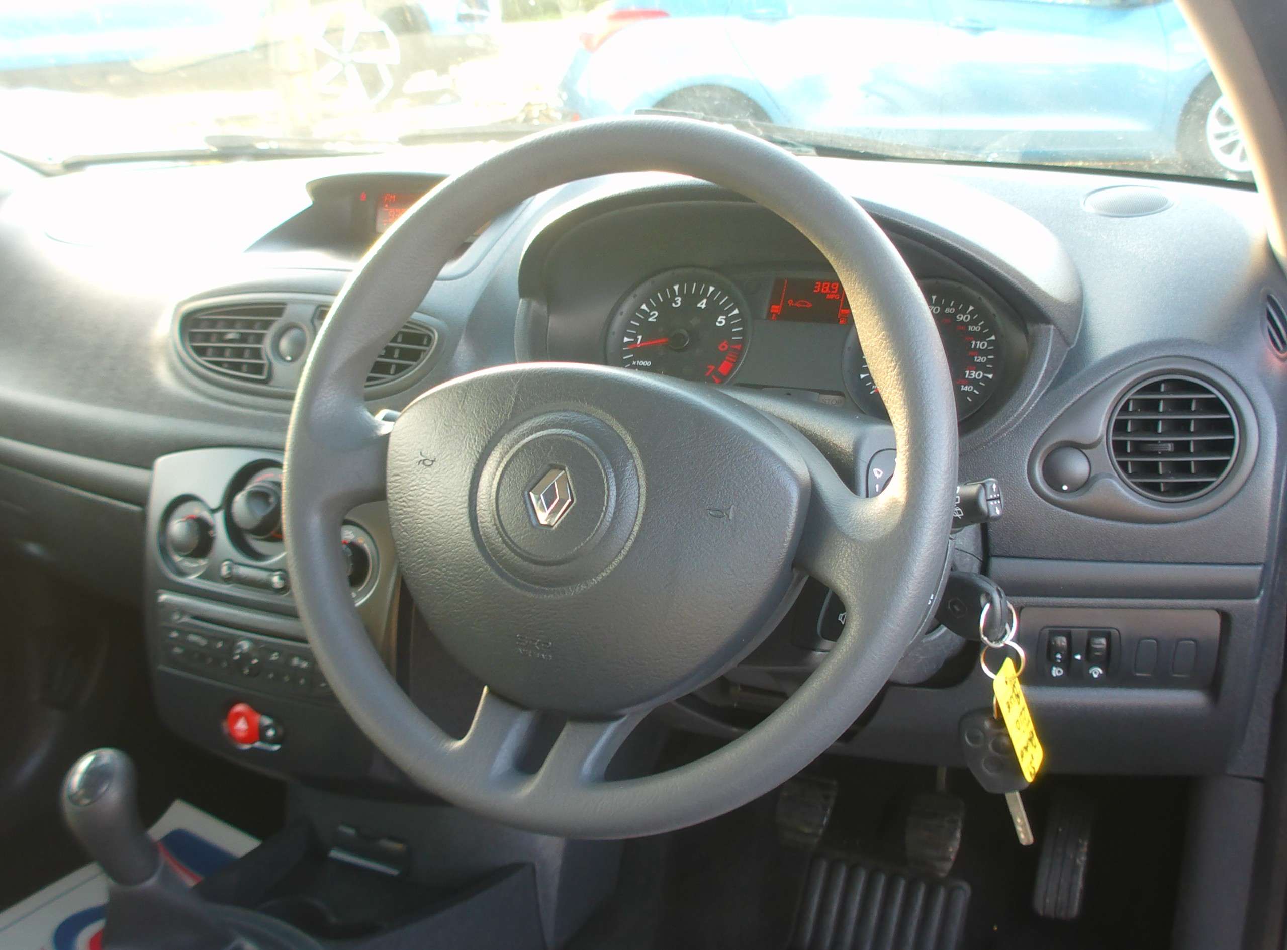 2009 RENAULT CLIO 2009 RENAULT CLIO