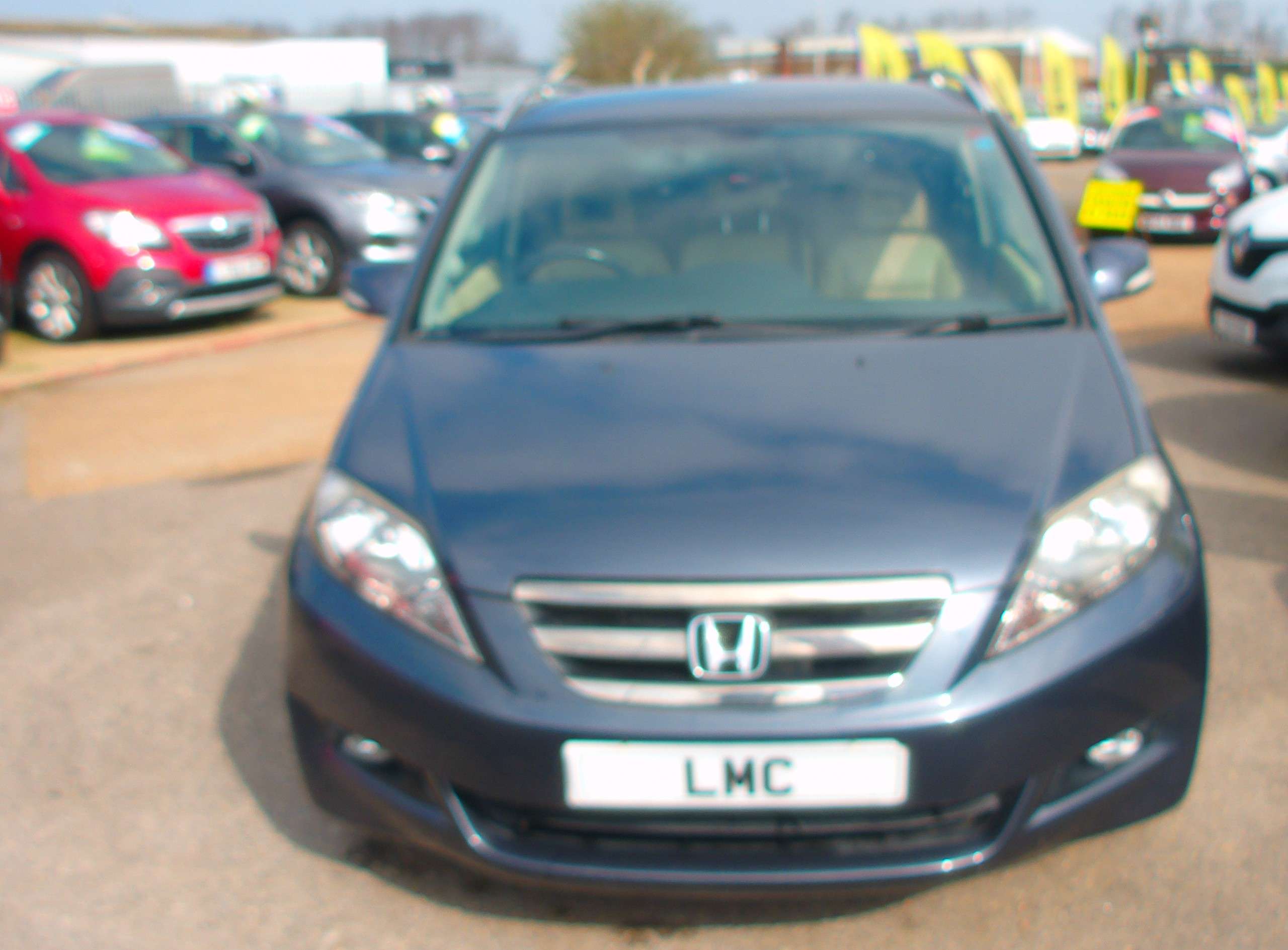 A 2010 HONDA FR-V 2.2 i-CDTi EX 6 SEAT MPV 5dr Diesel Manual (167 g/km, 138 bhp) A 2010 HONDA FR-V 2.2 i-CDTi EX 6 SEAT MPV 5dr Diesel Manual (167 g/km, 138 bhp)