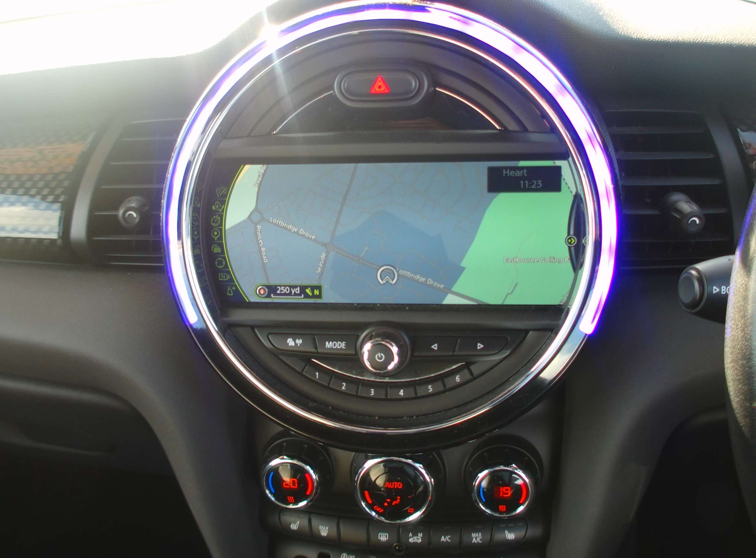 2014 MINI HATCH COOPER SD 2014 MINI HATCH COOPER SD