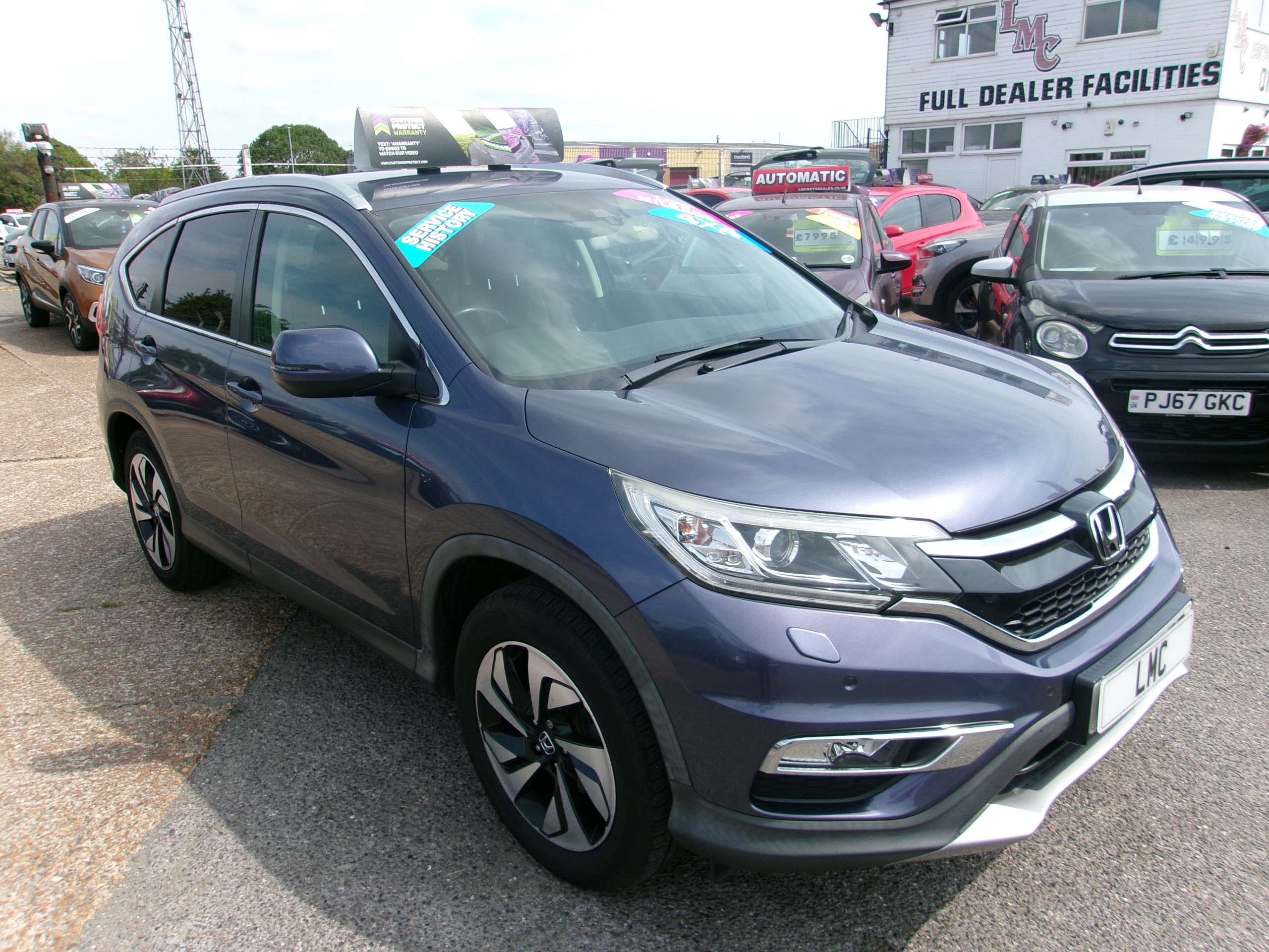 A 2017 HONDA CR-V 2.0 i-VTEC SR SUV 5dr Petrol Manual 4WD Euro 6 (s/s) (155 ps) A 2017 HONDA CR-V 2.0 i-VTEC SR SUV 5dr Petrol Manual 4WD Euro 6 (s/s) (155 ps)