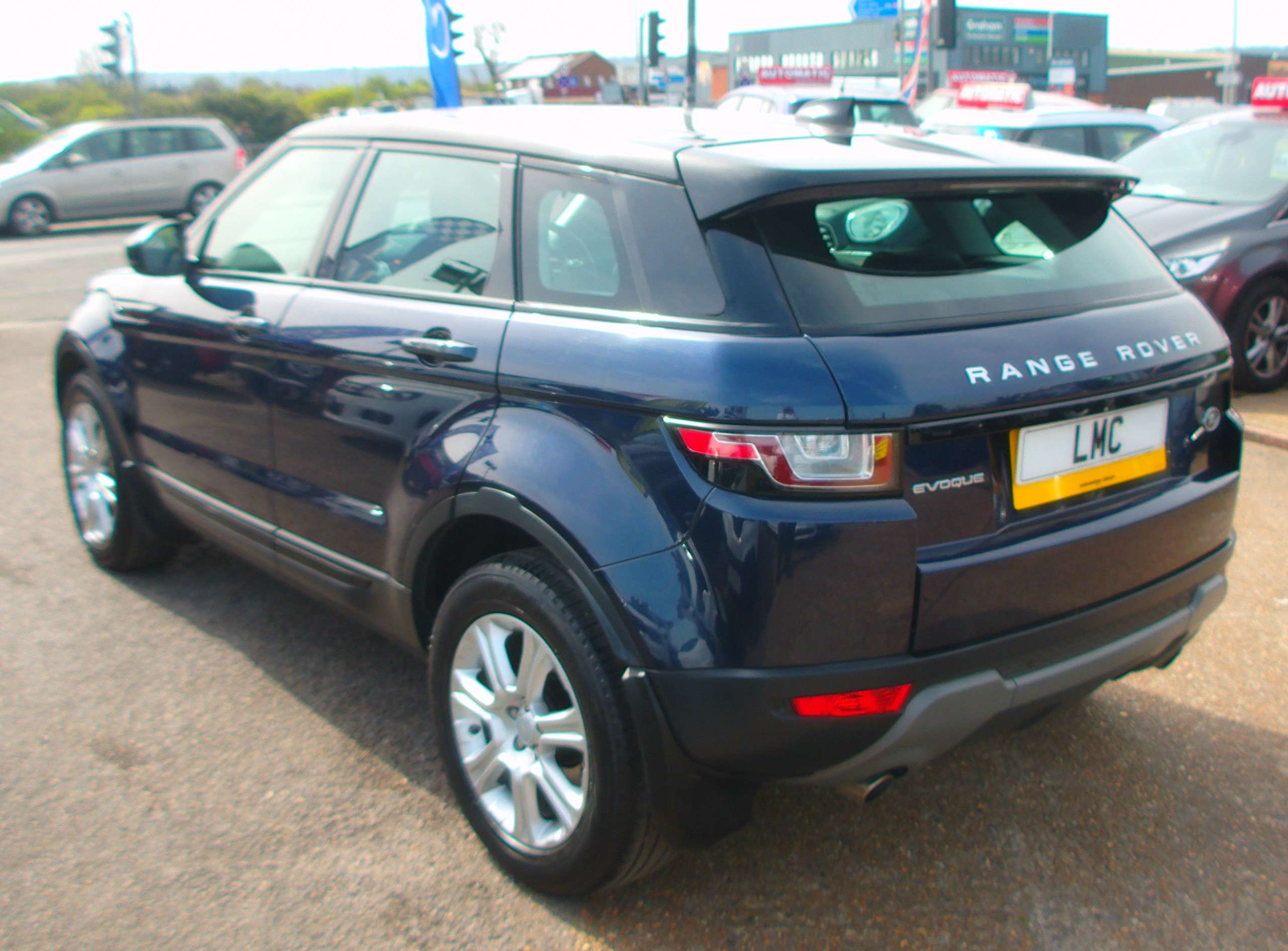 A 2016 LAND ROVER RANGE ROVER EVOQUE 2.0 TD4 SE Tech SUV 5dr Diesel Auto 4WD Euro 6 (s/s) A 2016 LAND ROVER RANGE ROVER EVOQUE 2.0 TD4 SE Tech SUV 5dr Diesel Auto 4WD Euro 6 (s/s)