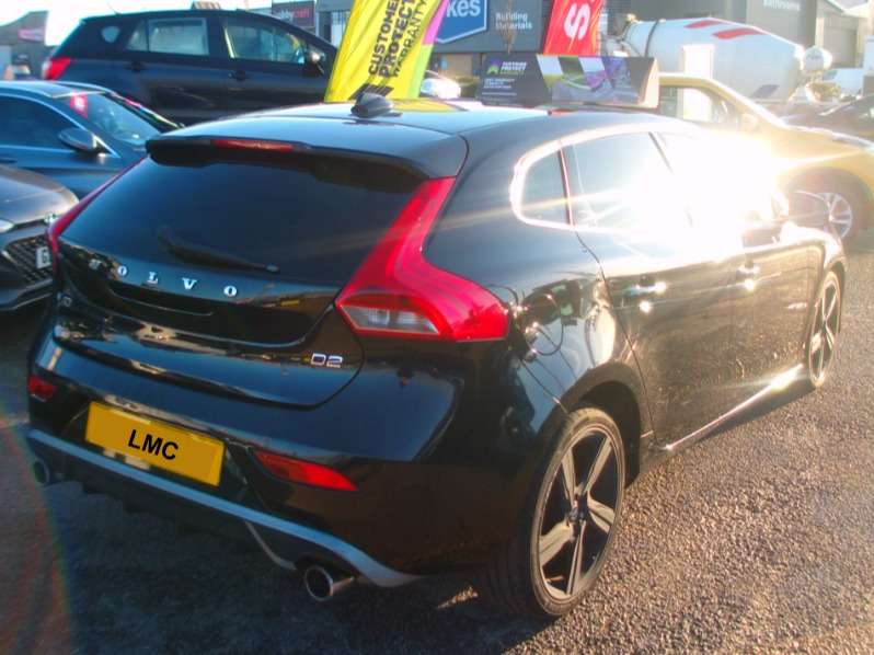 2013 VOLVO V40 2013 VOLVO V40