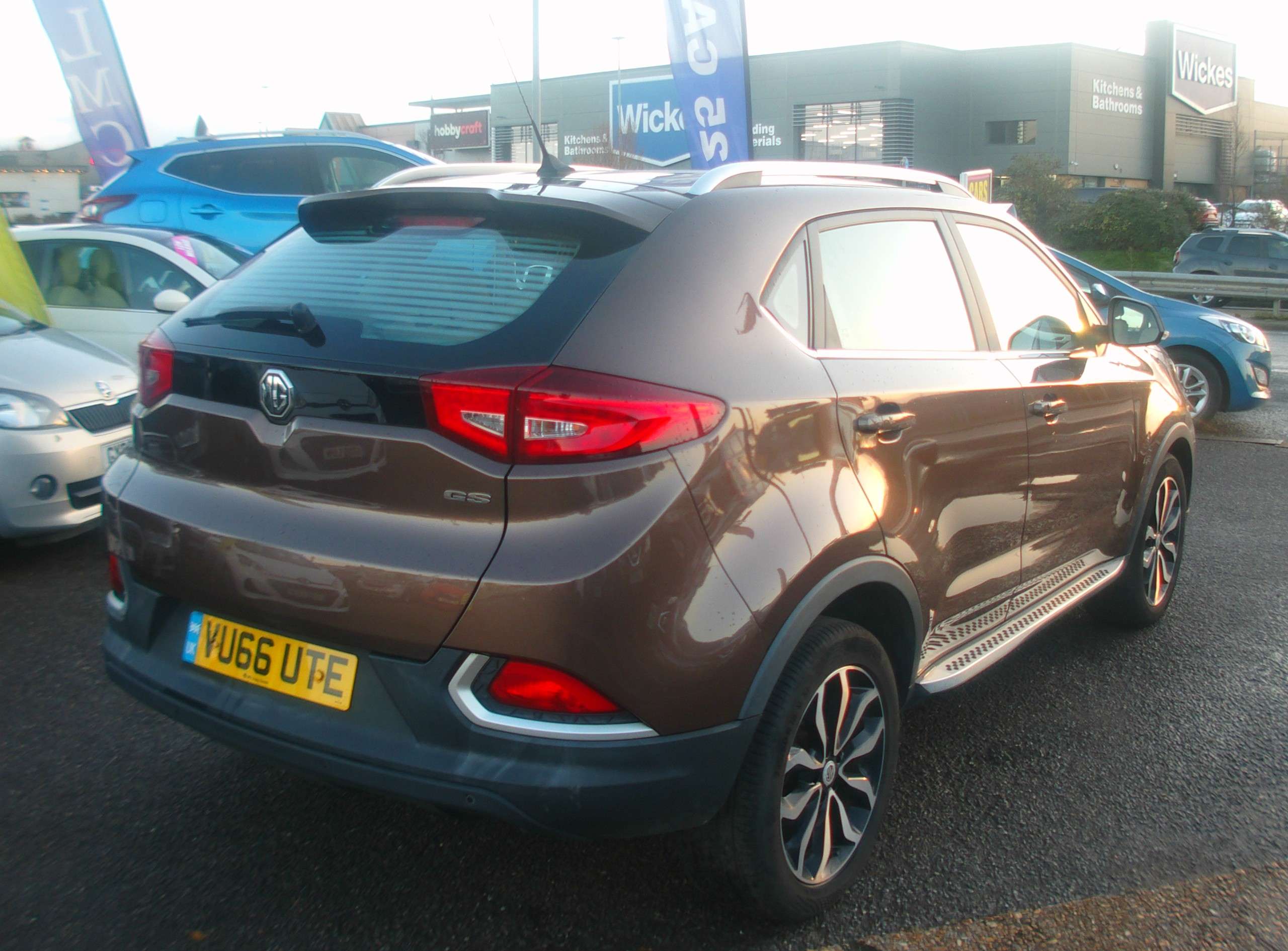 2016 MG GS 2016 MG GS