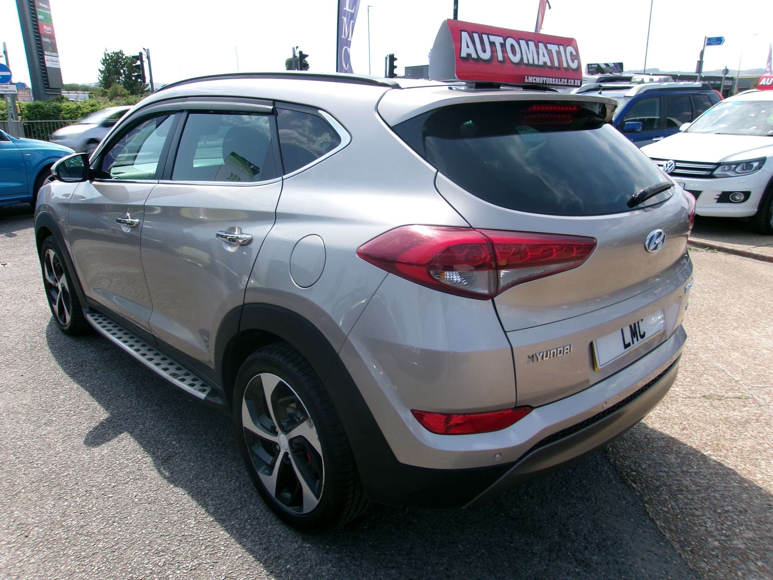 A 2015 HYUNDAI TUCSON AUTOMATIC 2.0 CRDi Premium SE SUV 5dr Diesel 4WD Euro 6 (136 ps) A 2015 HYUNDAI TUCSON AUTOMATIC 2.0 CRDi Premium SE SUV 5dr Diesel 4WD Euro 6 (136 ps)
