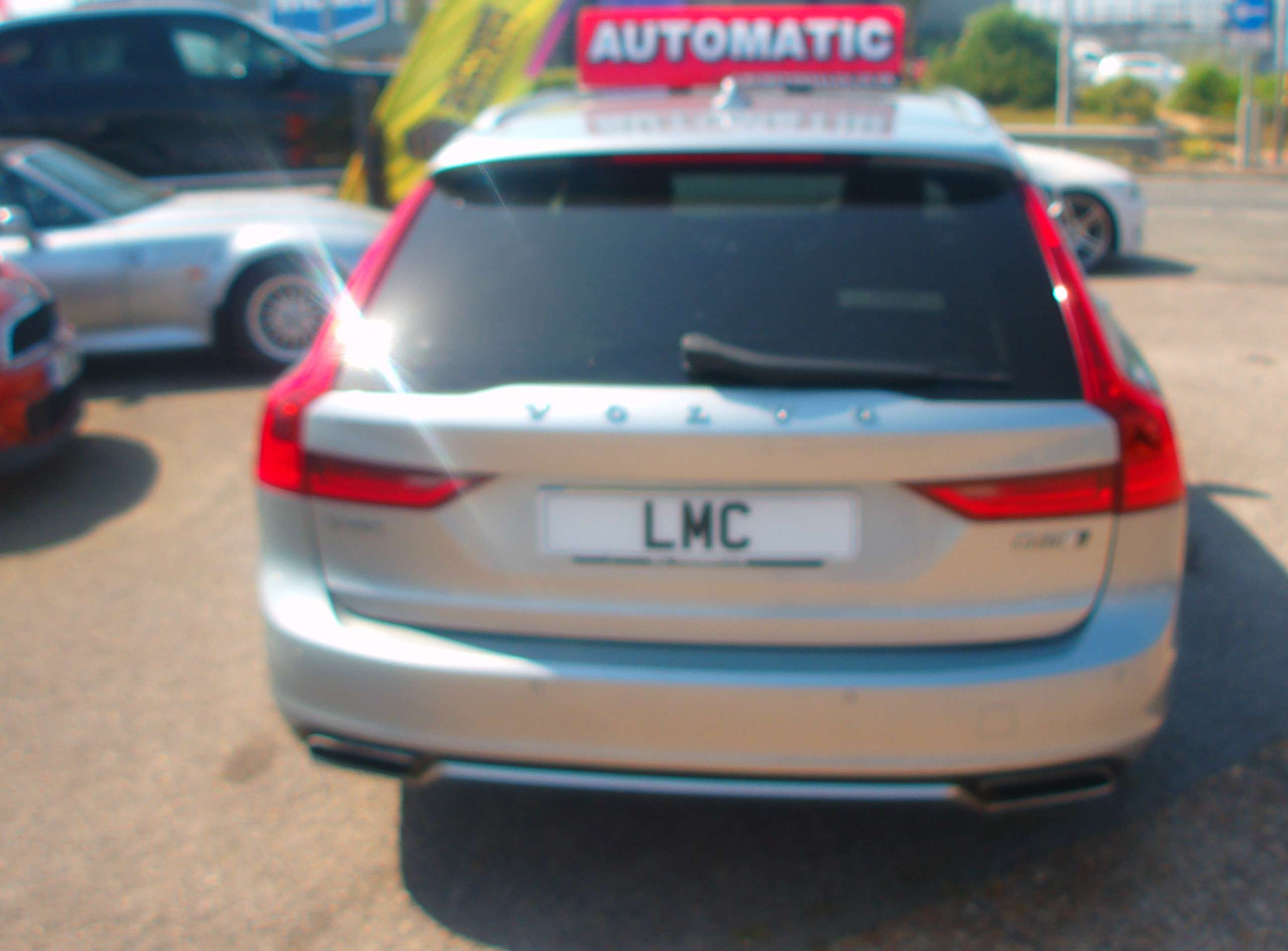 2017 VOLVO V90 2017 VOLVO V90