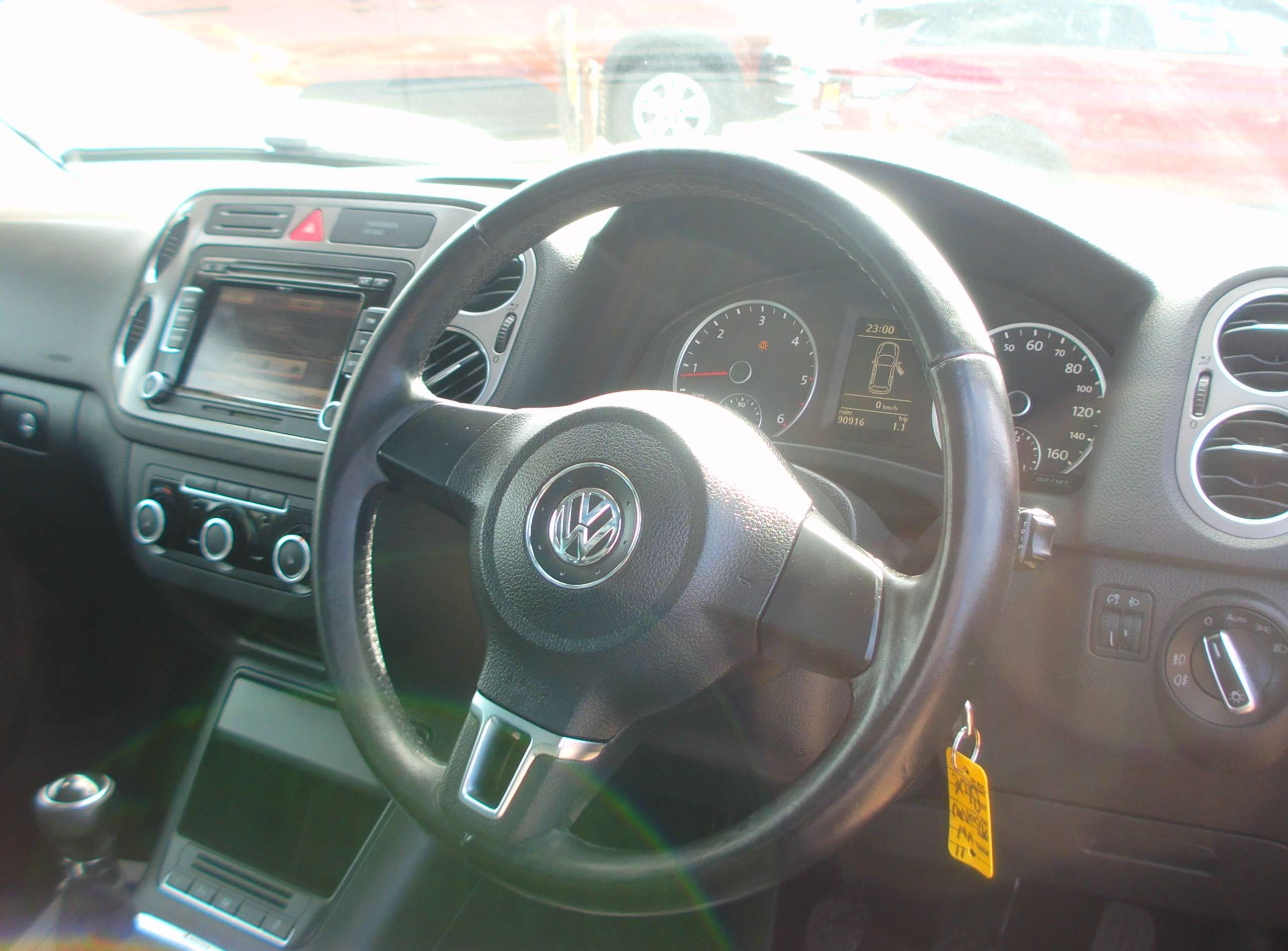 2011 VOLKSWAGEN TIGUAN 2011 VOLKSWAGEN TIGUAN