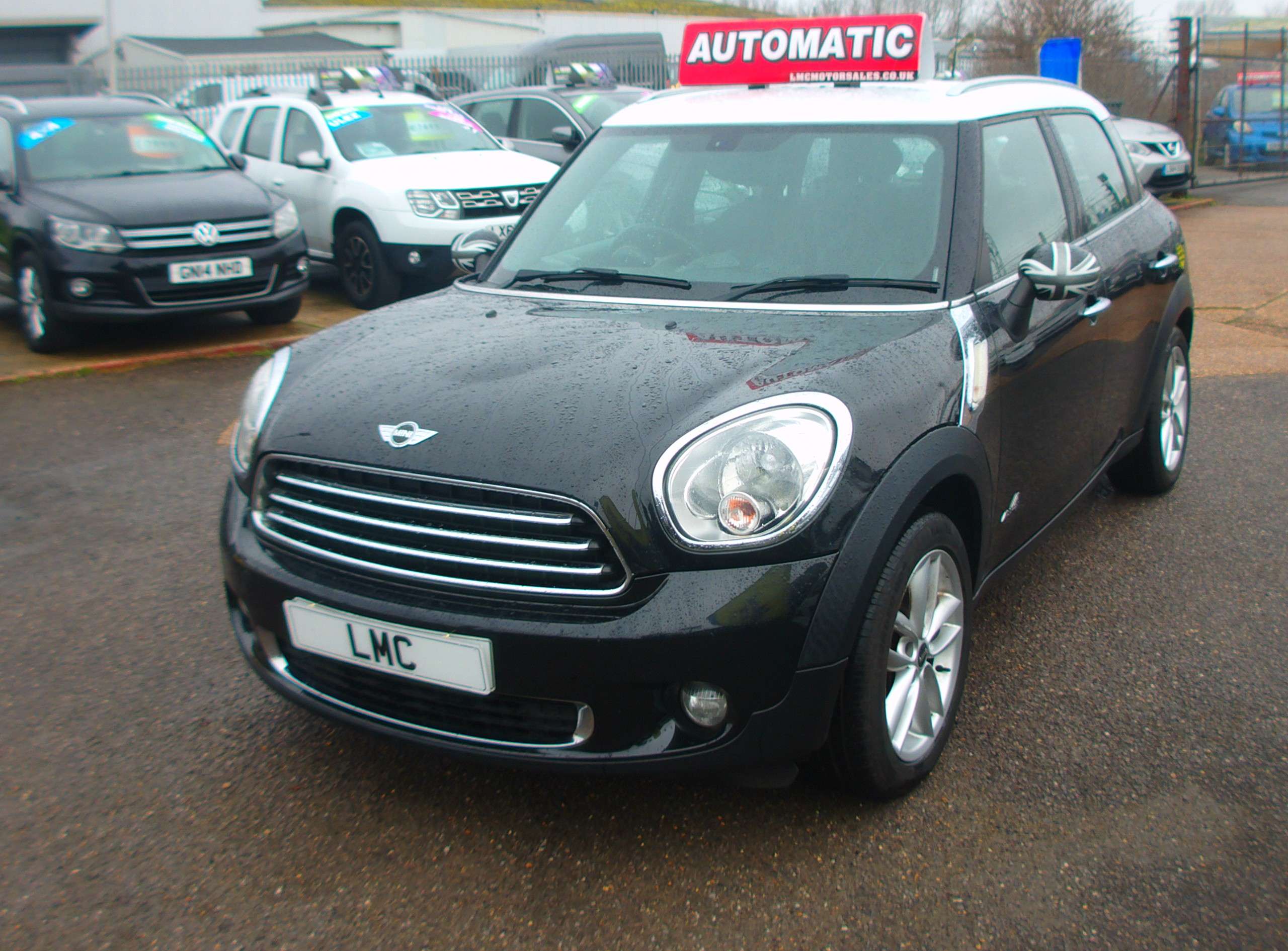 A 2014 MINI COUNTRYMAN 1.6 Cooper SUV 5dr Petrol Auto ALL4 Euro 6 (122 ps) A 2014 MINI COUNTRYMAN 1.6 Cooper SUV 5dr Petrol Auto ALL4 Euro 6 (122 ps)