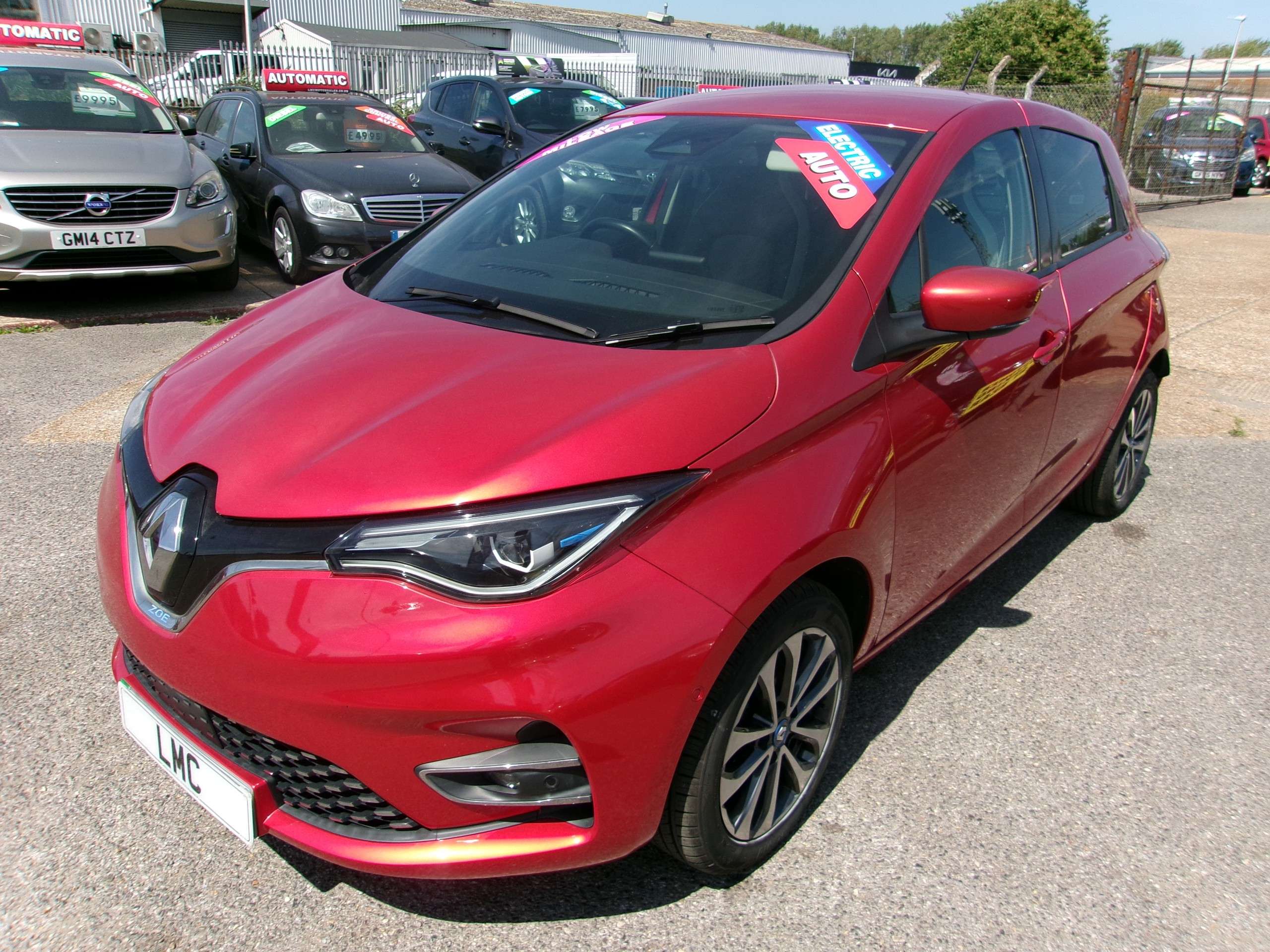 A 2020 RENAULT ZOE R135 52kWh GT Line Hatchback 5dr Electric Auto (i) (134 bhp) A 2020 RENAULT ZOE R135 52kWh GT Line Hatchback 5dr Electric Auto (i) (134 bhp)