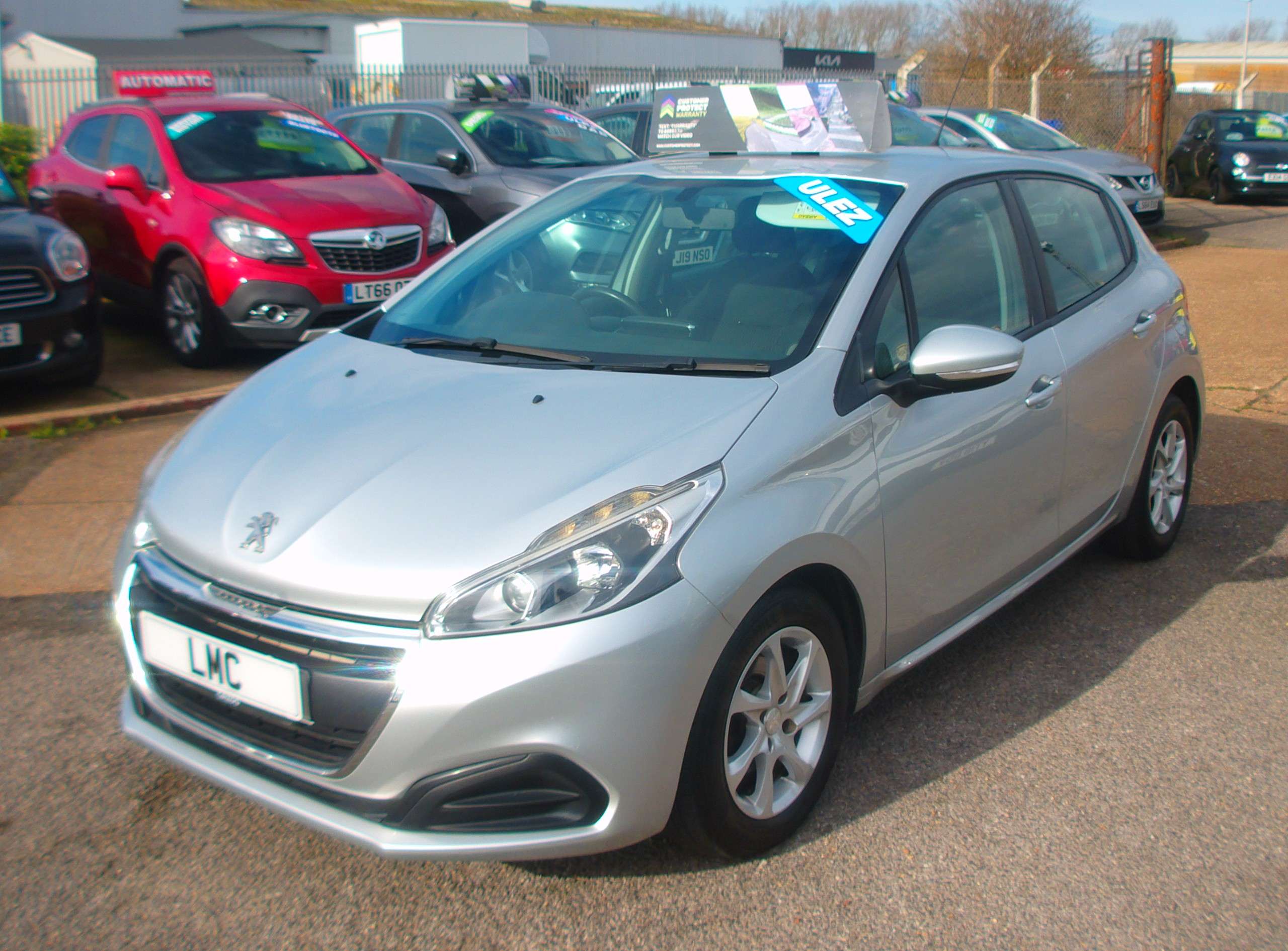 A 2015 PEUGEOT 208 1.6 BlueHDi Active Hatchback 5dr Diesel Manual Euro 6 A 2015 PEUGEOT 208 1.6 BlueHDi Active Hatchback 5dr Diesel Manual Euro 6