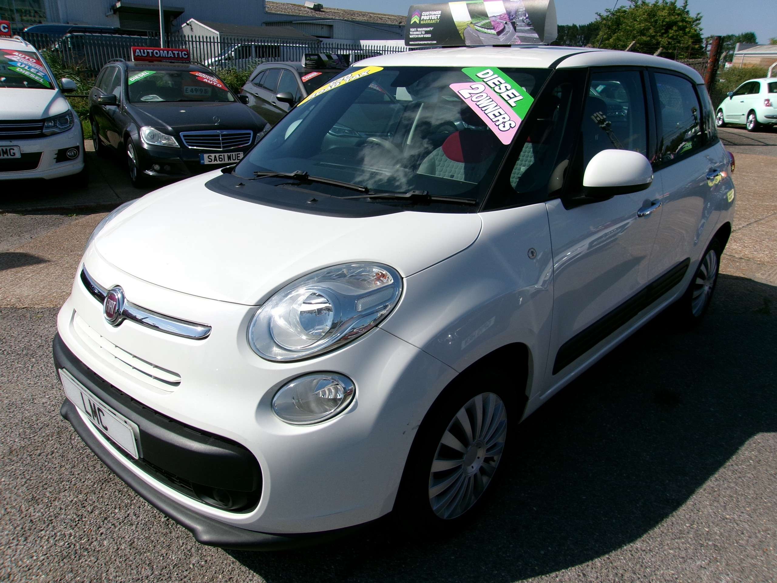 A 2013 FIAT 500L 1.3 MultiJet Easy MPV 5dr Diesel Manual (s/s) (85 bhp) A 2013 FIAT 500L 1.3 MultiJet Easy MPV 5dr Diesel Manual (s/s) (85 bhp)
