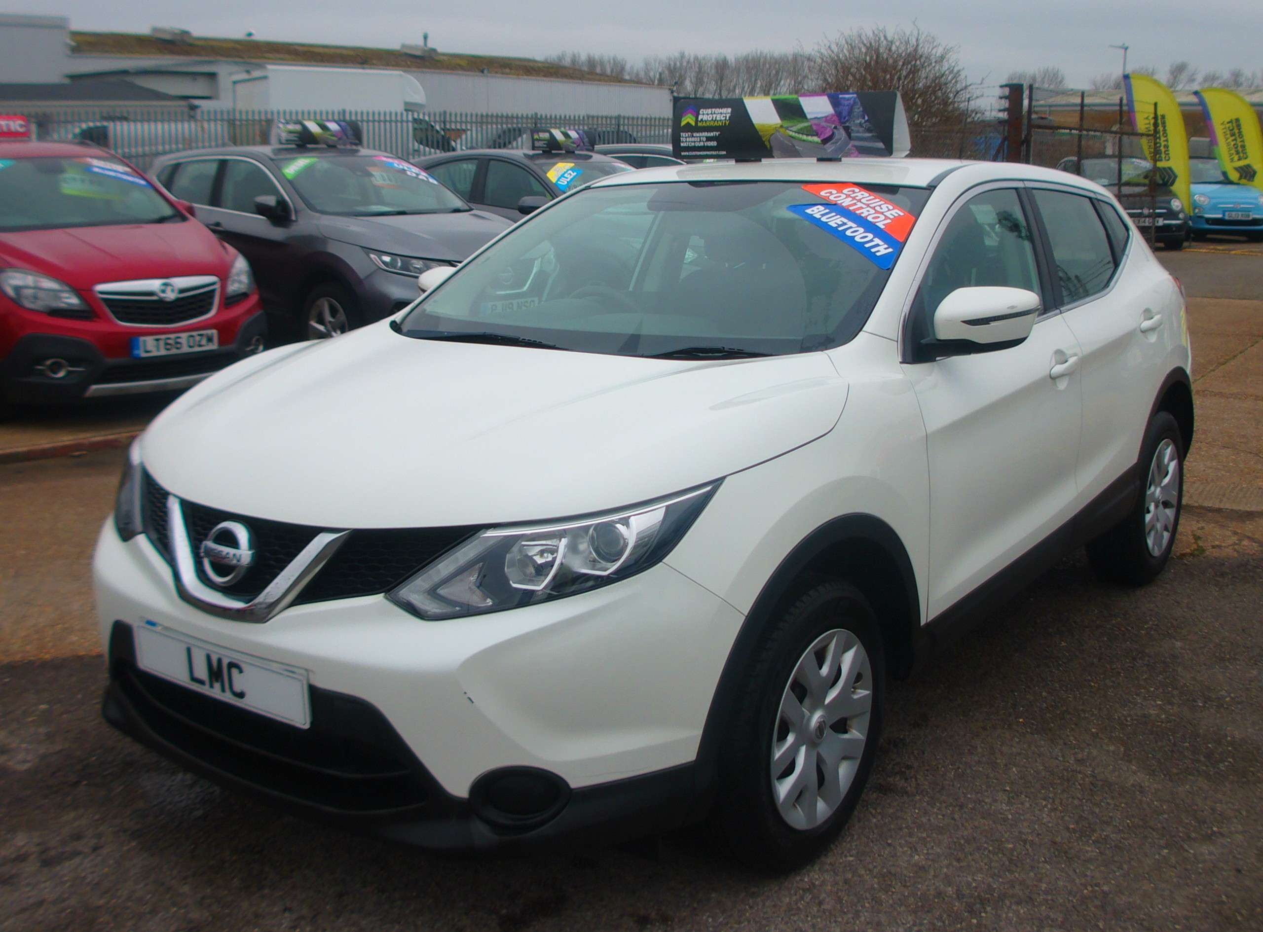 A 2016 NISSAN QASHQAI 1.2 DIG-T Visia SUV 5dr Petrol Manual Euro 6 (s/s) A 2016 NISSAN QASHQAI 1.2 DIG-T Visia SUV 5dr Petrol Manual Euro 6 (s/s)