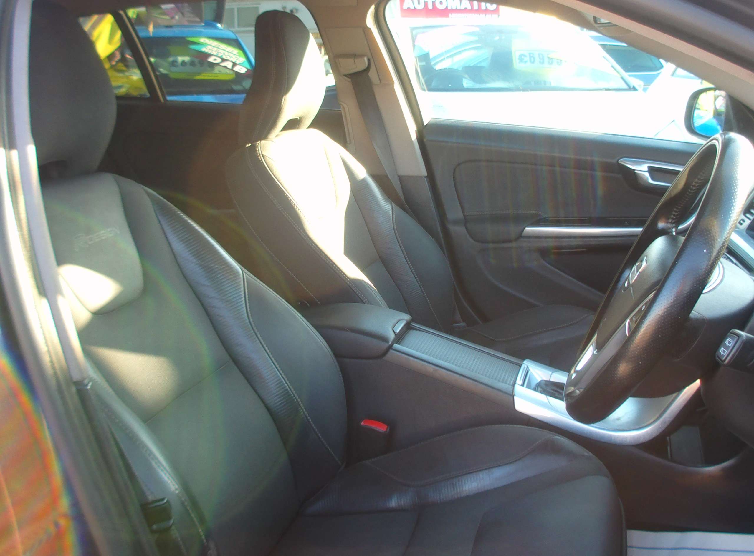 2012 VOLVO V60 2012 VOLVO V60