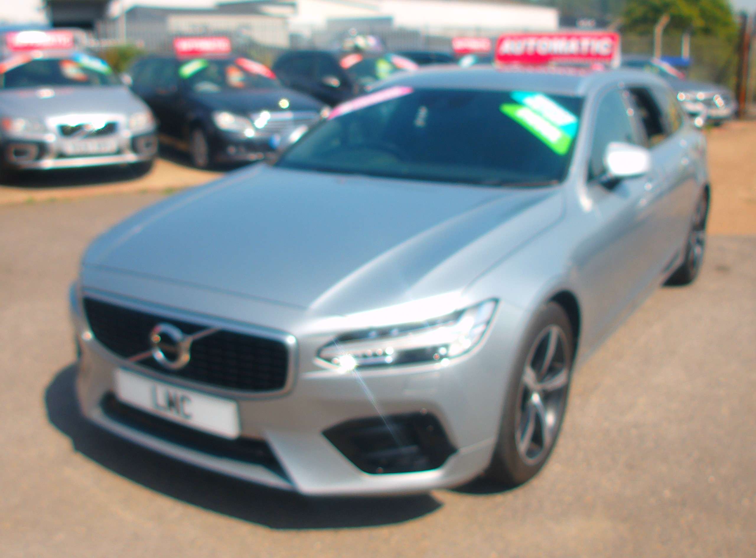 A 2017 VOLVO V90 AUTO AWD 2.0 D5 PowerPulse R-Design Estate 5dr Diesel Auto AWD Euro 6 (s/s) (235 ps) A 2017 VOLVO V90 AUTO AWD 2.0 D5 PowerPulse R-Design Estate 5dr Diesel Auto AWD Euro 6 (s/s) (235 ps)