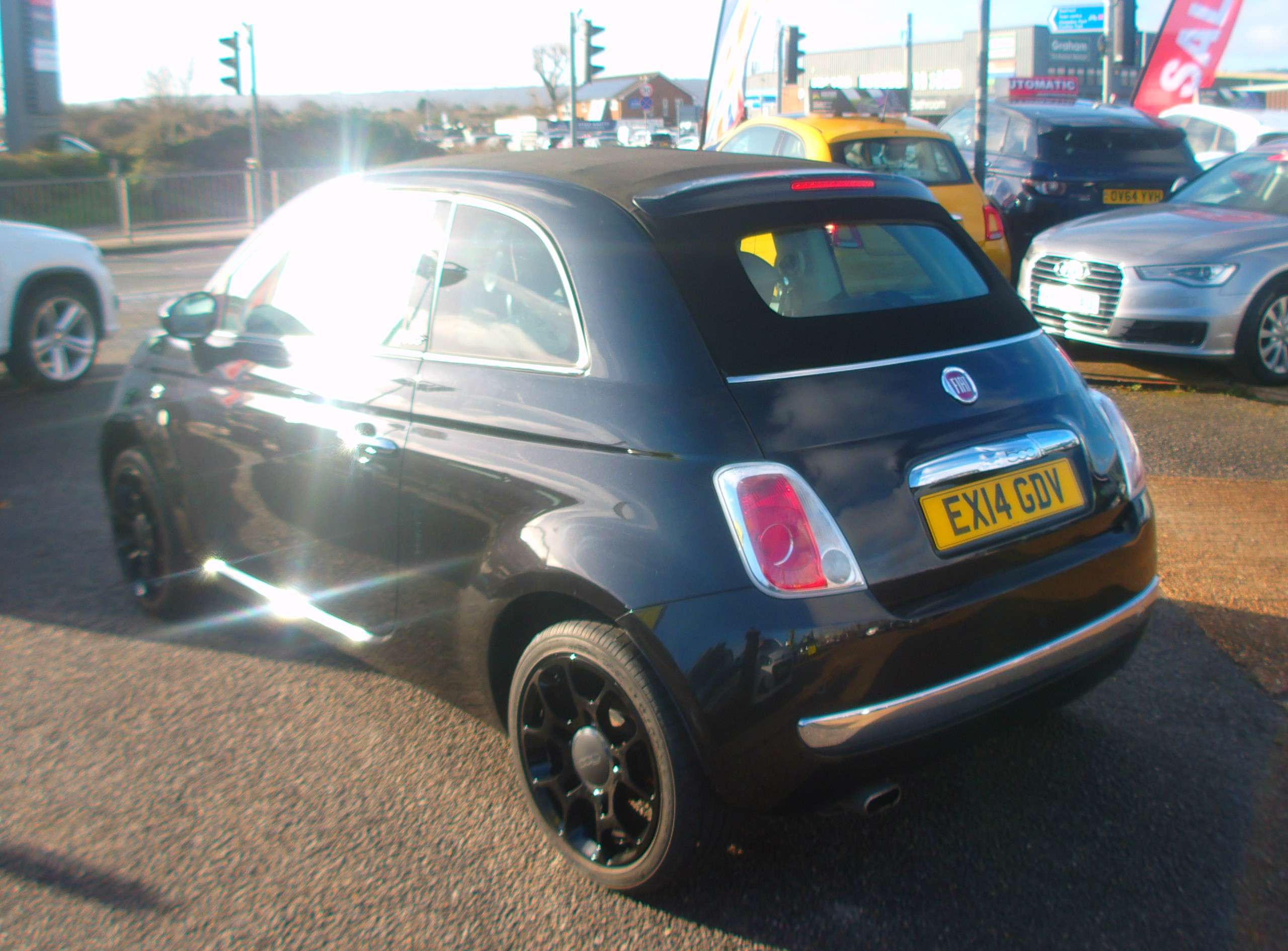 A 2014 FIAT 500C 1.2 Lounge Convertible 2dr Petrol Manual Euro 6 (s/s) (69 bhp) A 2014 FIAT 500C 1.2 Lounge Convertible 2dr Petrol Manual Euro 6 (s/s) (69 bhp)