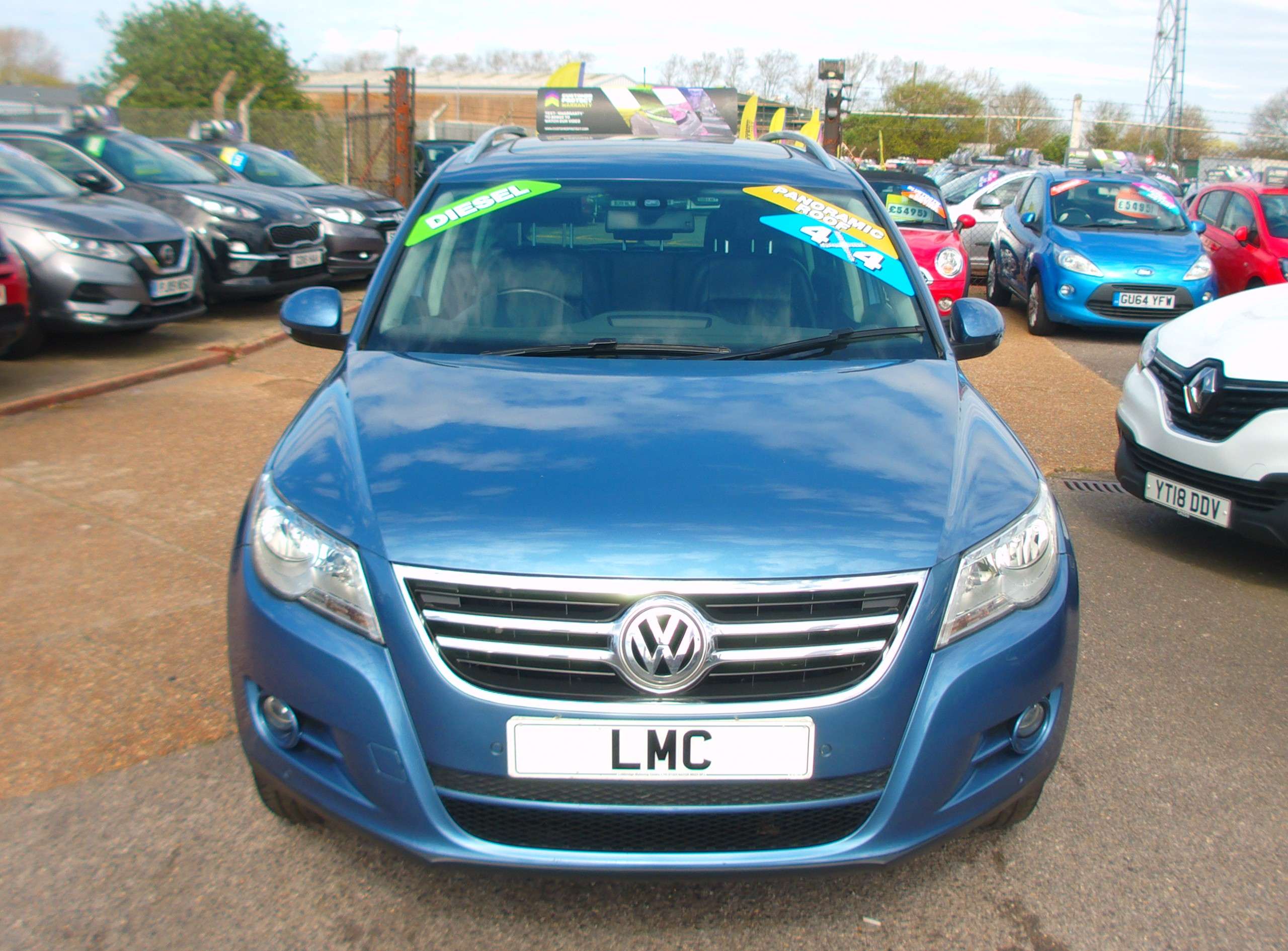 A 2011 VOLKSWAGEN TIGUAN 2.0 TDI Sport SUV 5dr Diesel Manual 4WD A 2011 VOLKSWAGEN TIGUAN 2.0 TDI Sport SUV 5dr Diesel Manual 4WD
