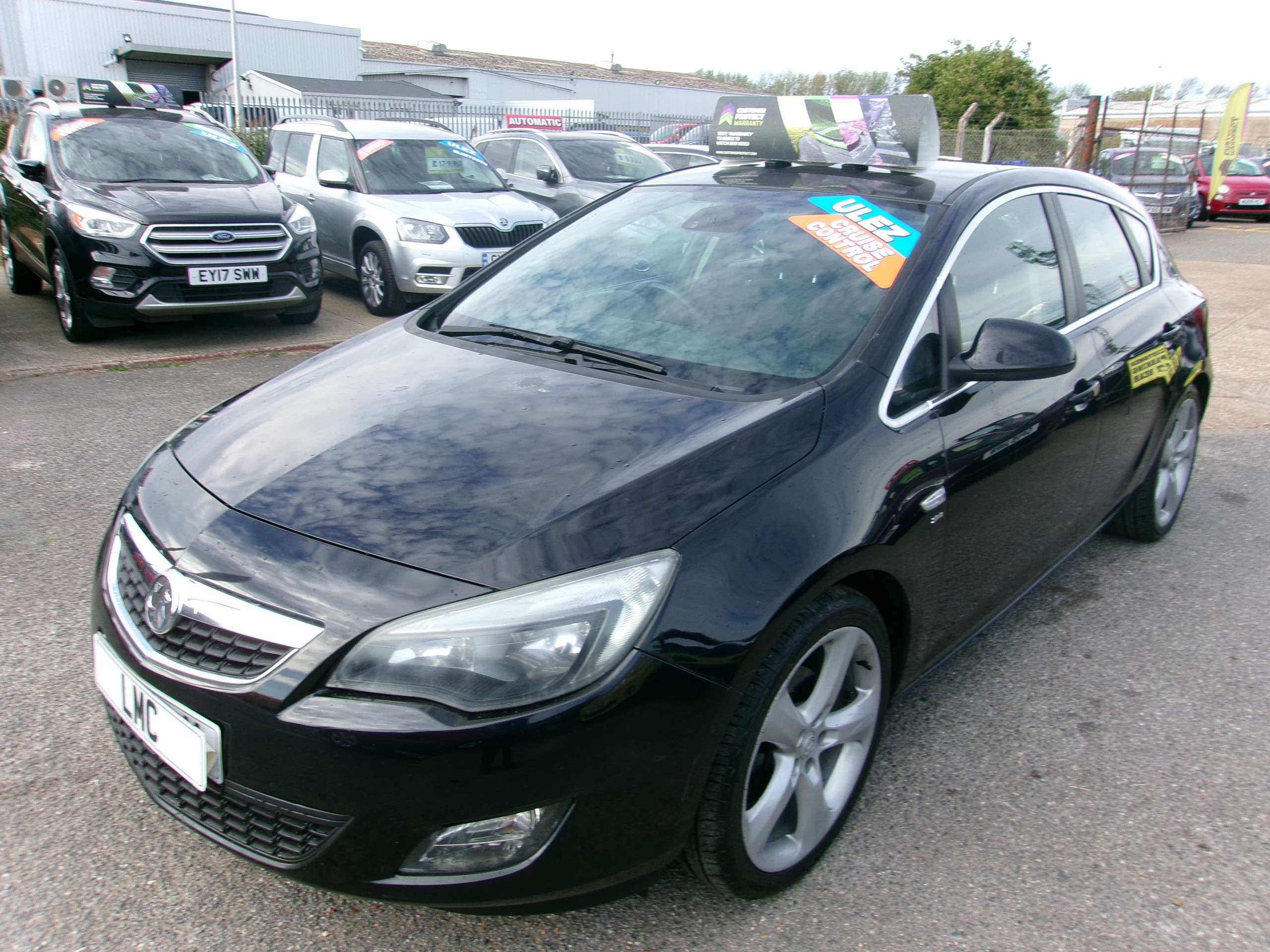 A 2010 VAUXHALL ASTRA 1.6T 16v SRi Hatchback 5dr Petrol Manual (180 ps) A 2010 VAUXHALL ASTRA 1.6T 16v SRi Hatchback 5dr Petrol Manual (180 ps)