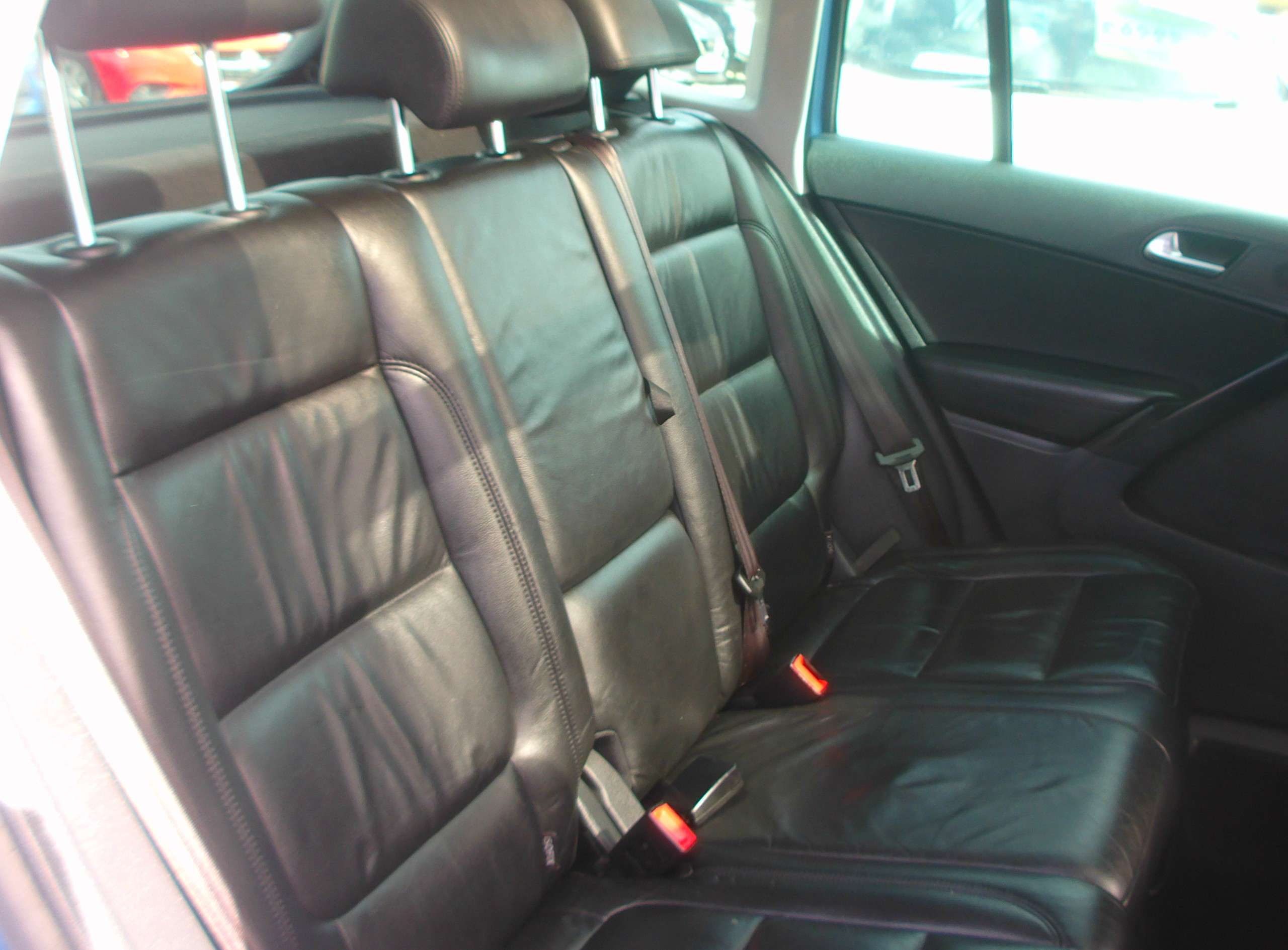 2011 VOLKSWAGEN TIGUAN 2011 VOLKSWAGEN TIGUAN