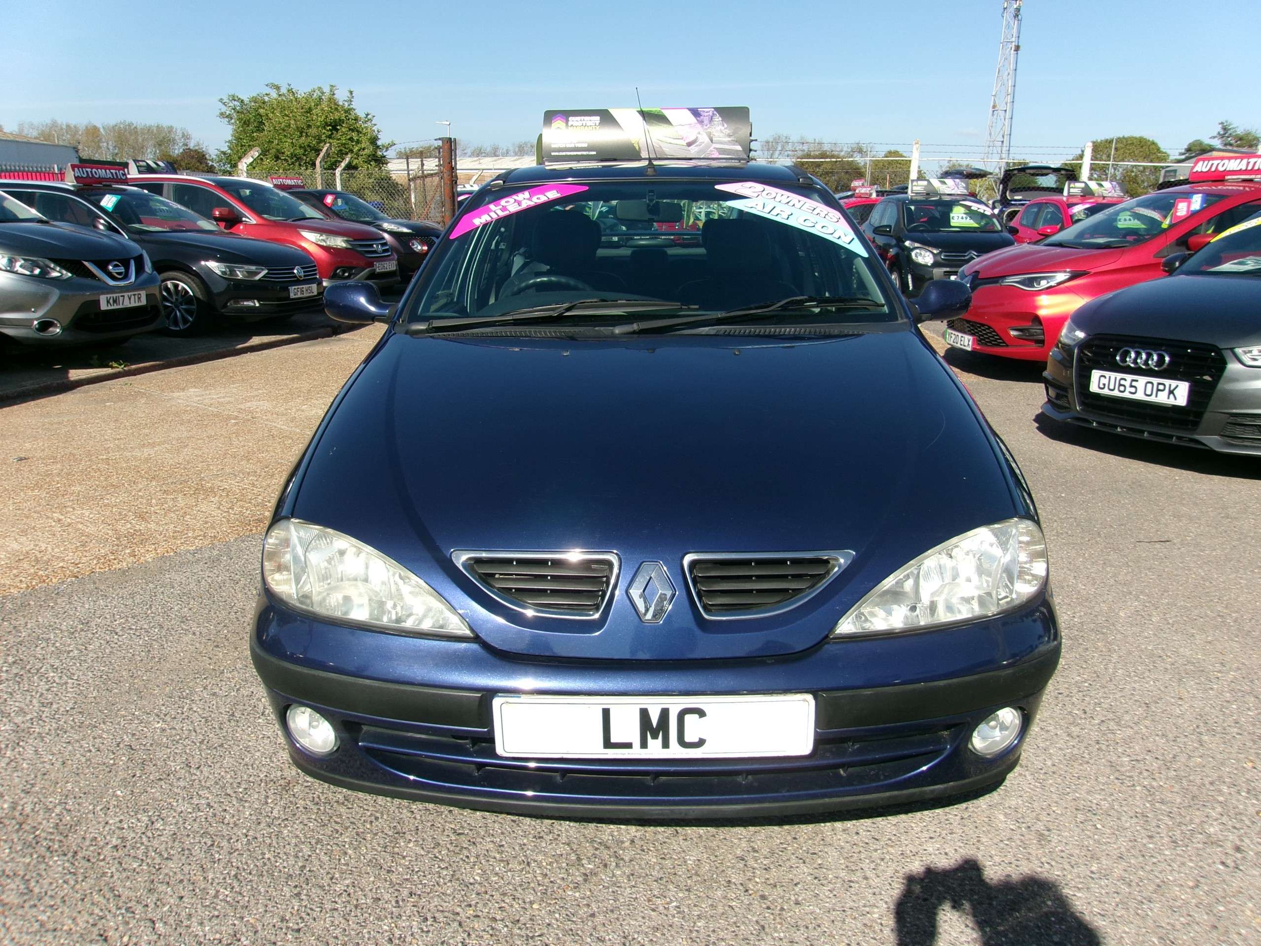 A 2002 RENAULT MEGANE 1.4 16v Fidji Hatchback 5dr Petrol Manual (95 bhp) A 2002 RENAULT MEGANE 1.4 16v Fidji Hatchback 5dr Petrol Manual (95 bhp)
