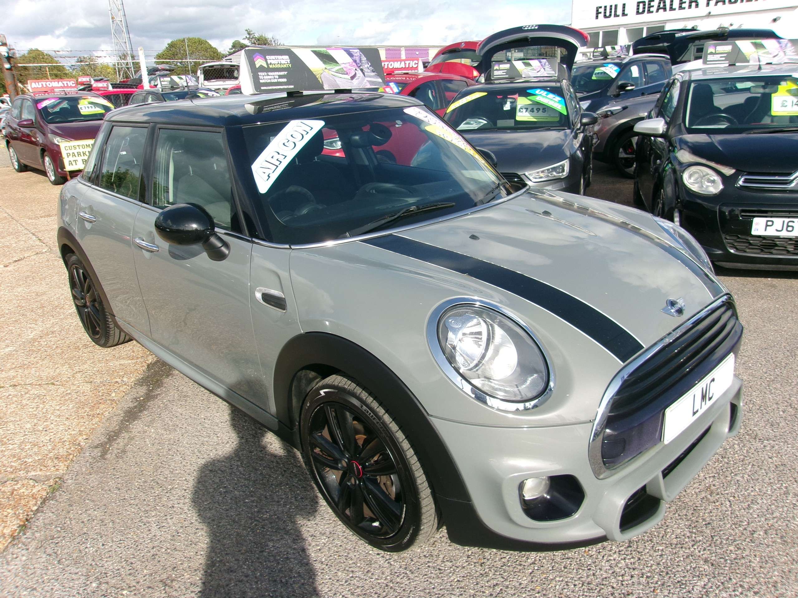 A 2017 MINI HATCH 1.5 Cooper Hatchback 5dr Petrol Manual Euro 6 (s/s) (136 ps) A 2017 MINI HATCH 1.5 Cooper Hatchback 5dr Petrol Manual Euro 6 (s/s) (136 ps)