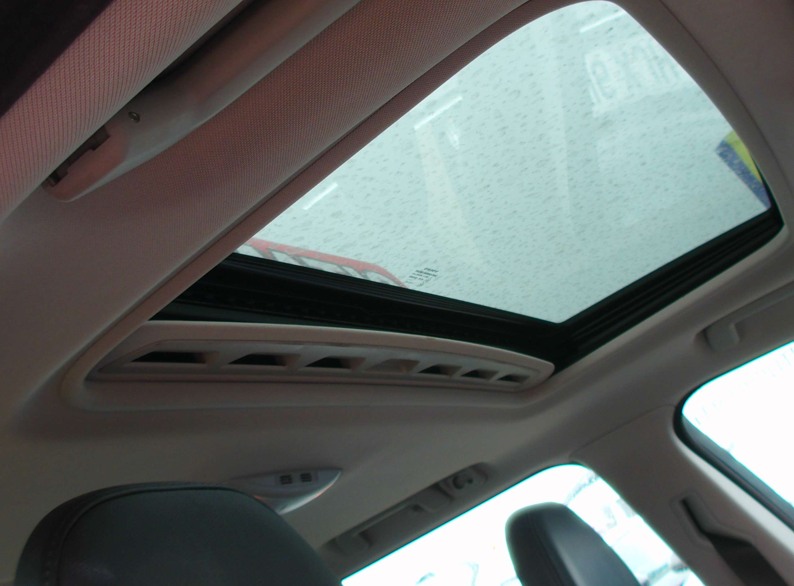 2014 VOLVO V70 2014 VOLVO V70